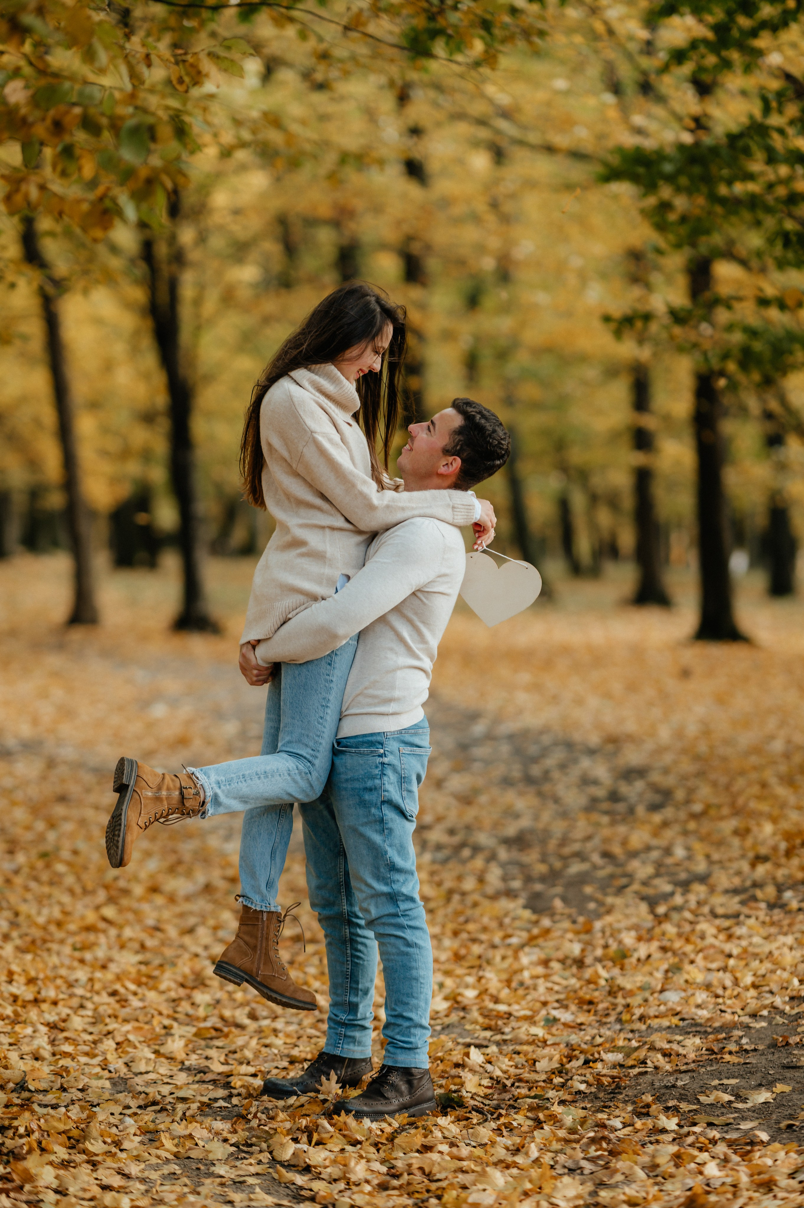 Save the date toamna , in natura. Proud Vision Weddings | Wedding Photography & Film — Servicii profesionale Foto Video Nunta Iasi