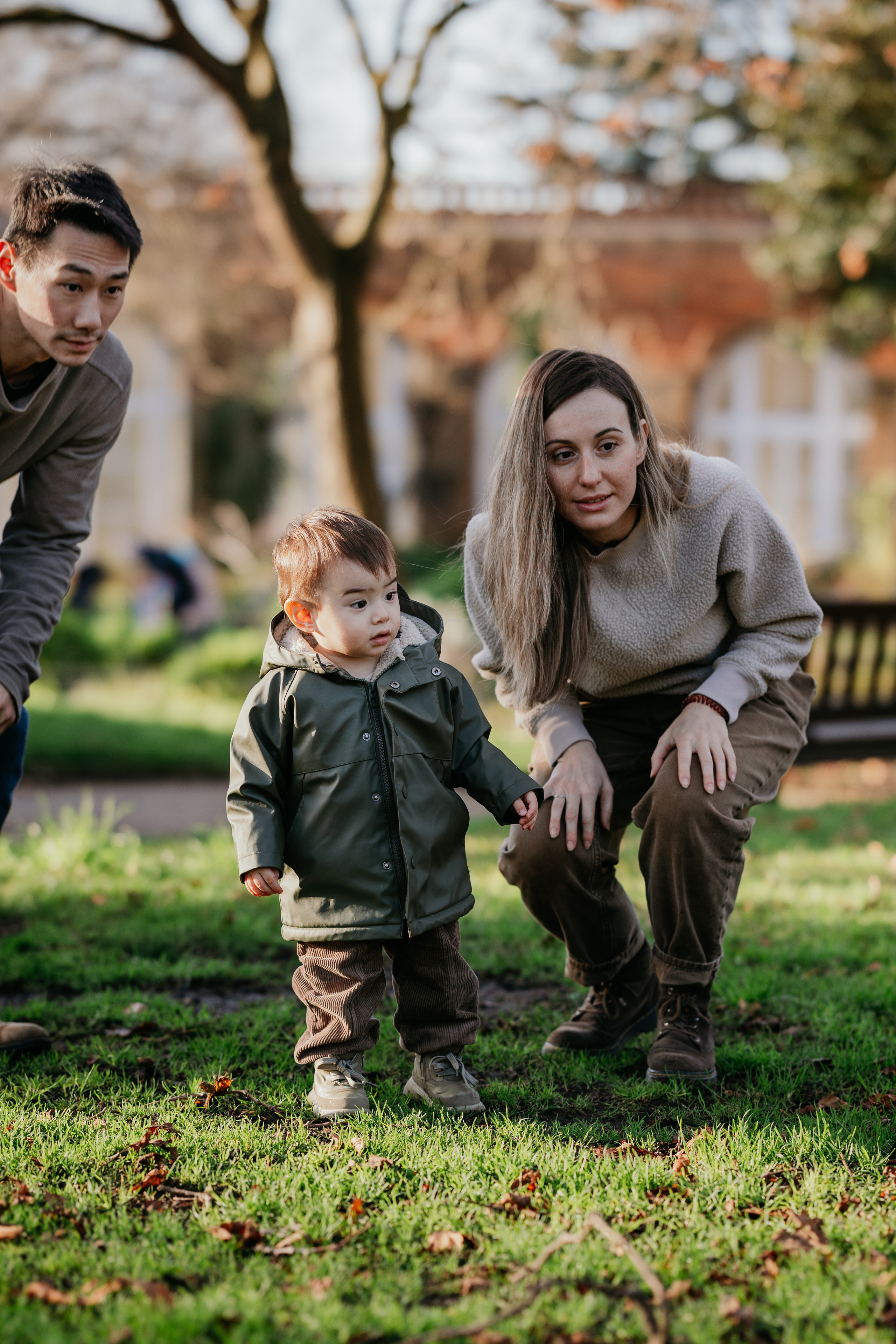Leva’s Family in Holland Park. Anastasia Klink, Photographer in London