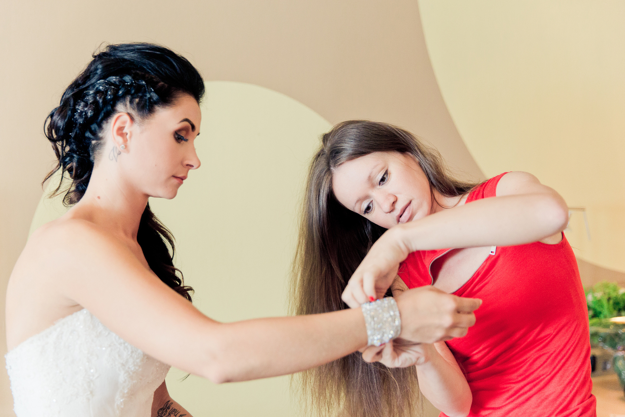 Kira&Mika, hääkuvaus Temppeliaukion kirkko, Vanha Viilatehdas