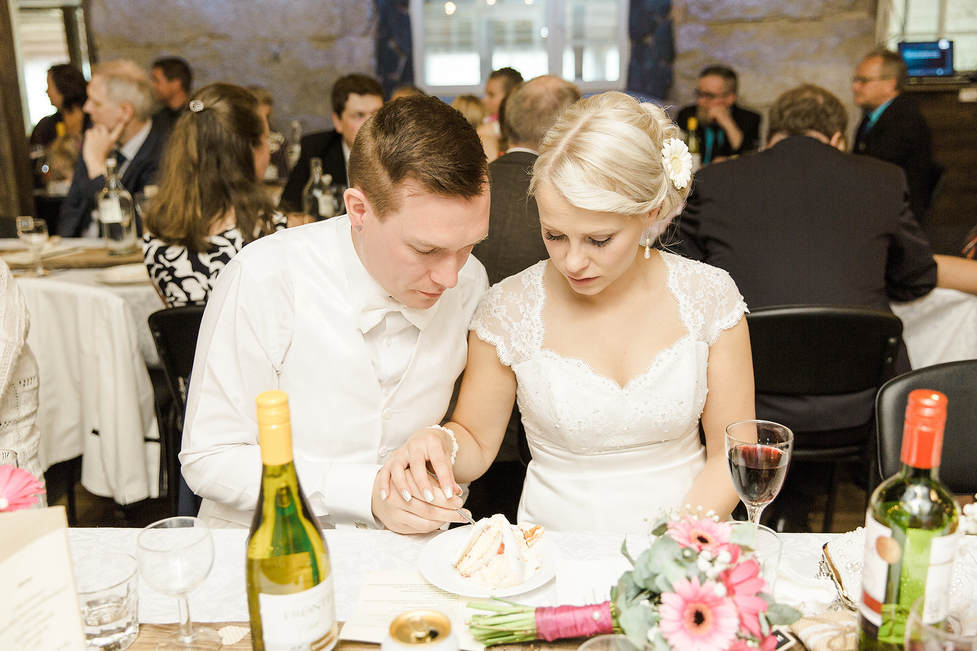 Hanna&Petteri, Orivesi, Einon Pirtti, dokumentaarinen hääkuvaus Pirkanmaalla