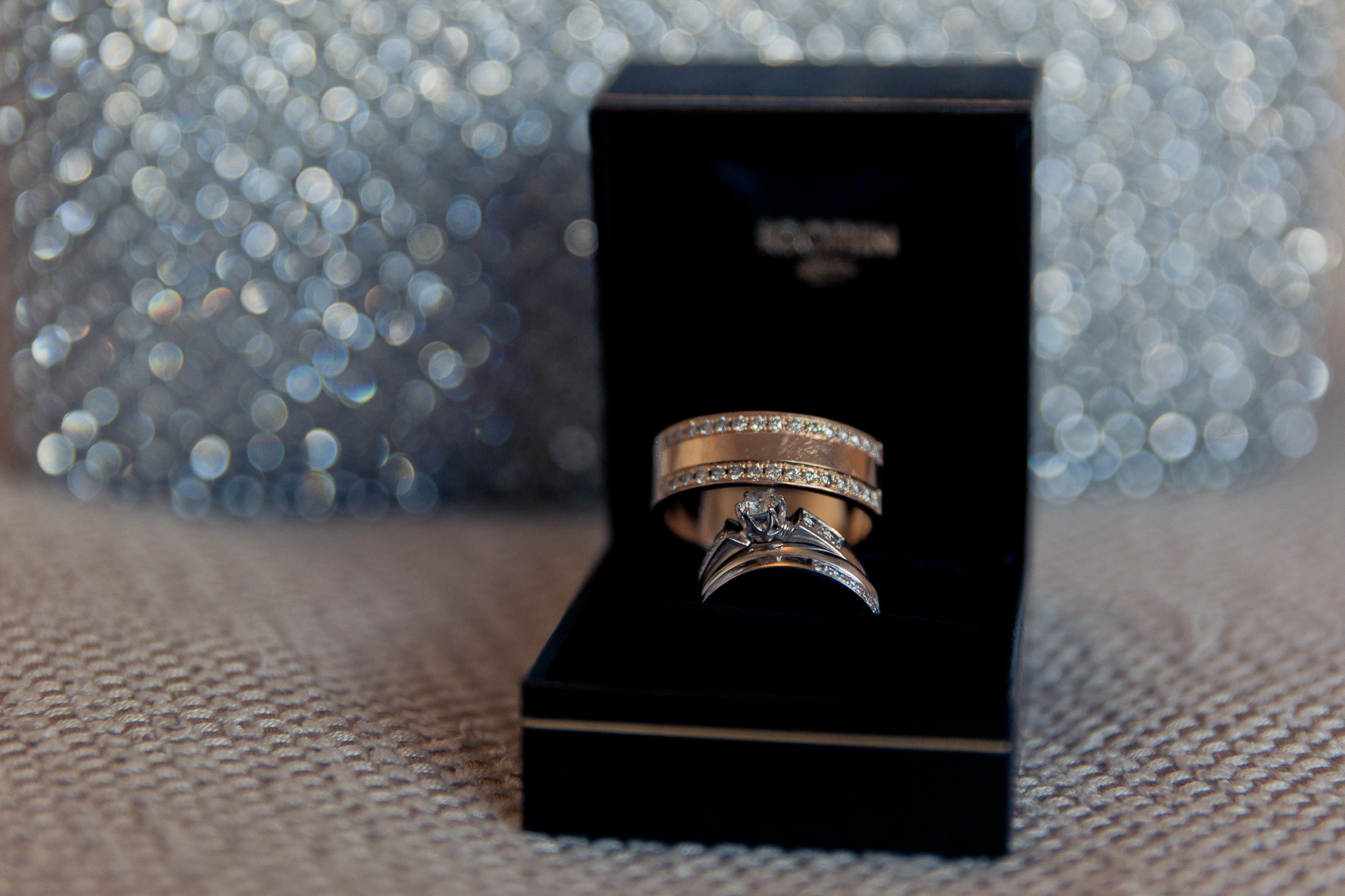 Kira&Mika, hääkuvaus Temppeliaukion kirkko, Vanha Viilatehdas