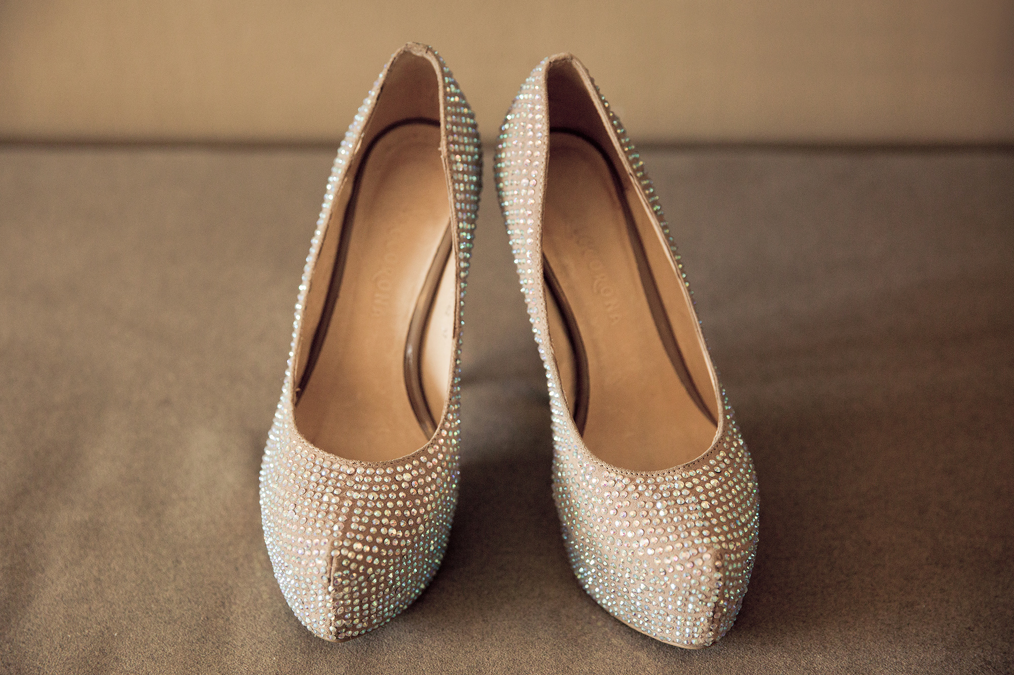 Kira&Mika, hääkuvaus Temppeliaukion kirkko, Vanha Viilatehdas