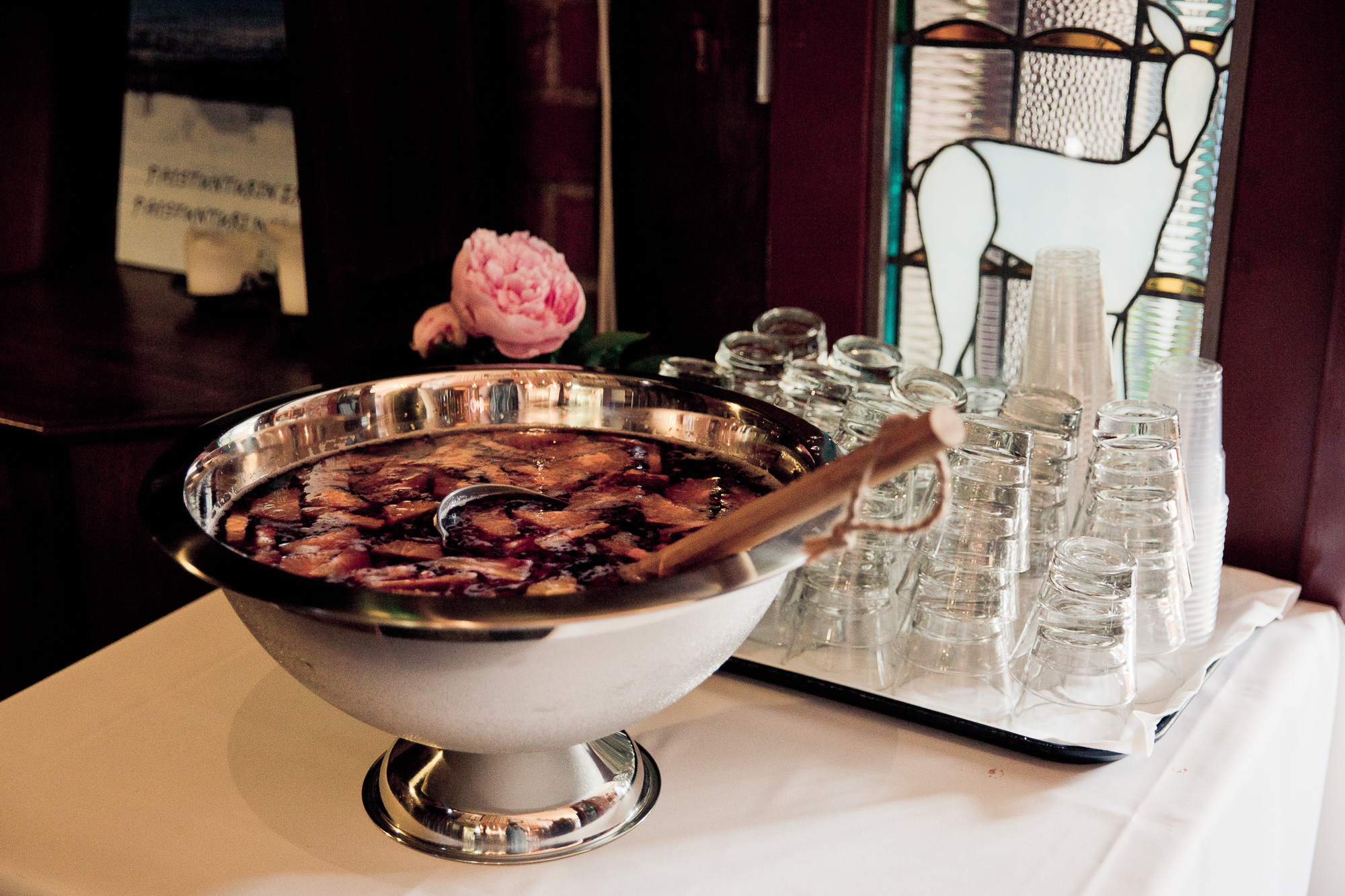 Kira&Mika, hääkuvaus Temppeliaukion kirkko, Vanha Viilatehdas