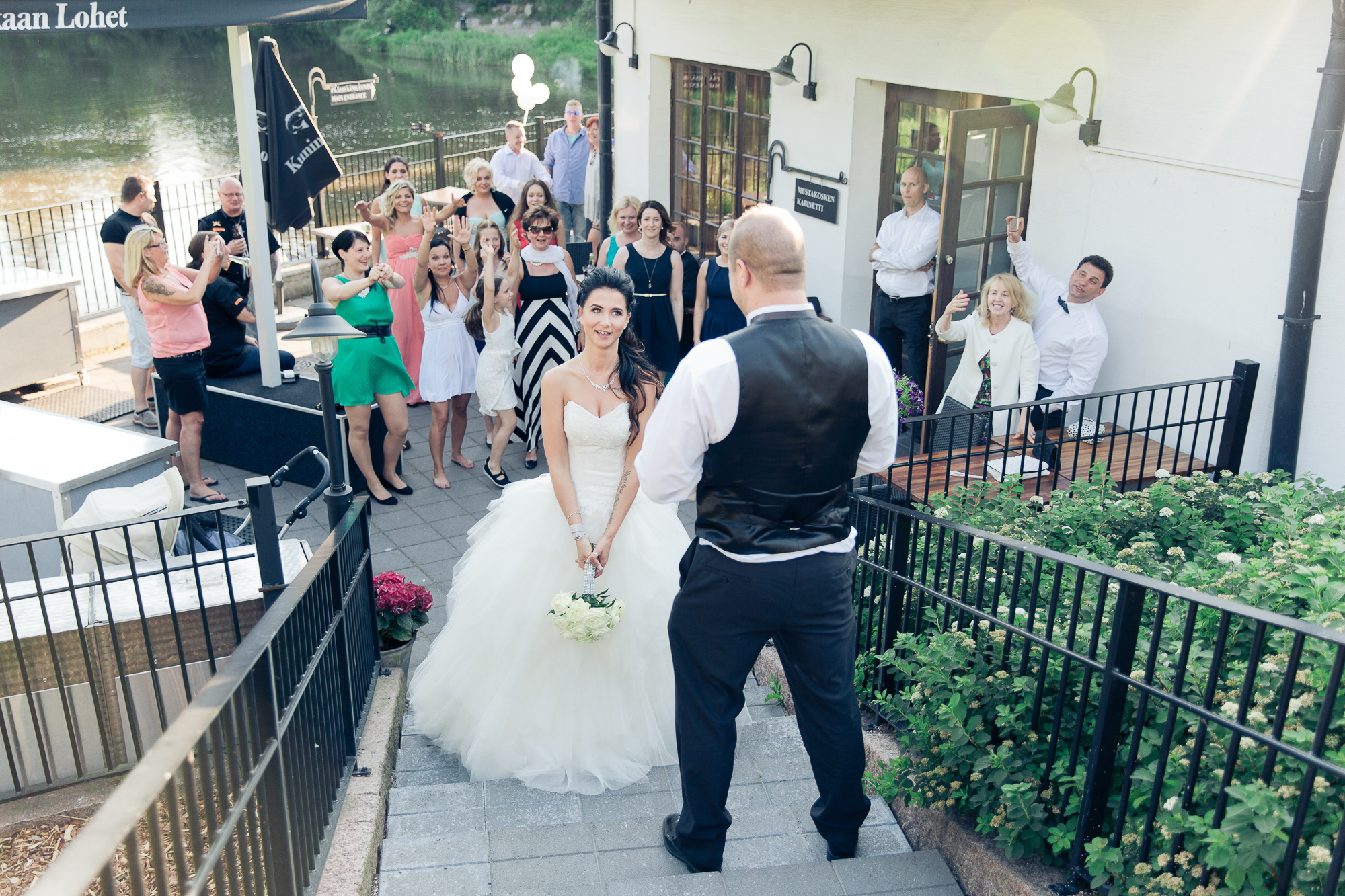 Kira&Mika, hääkuvaus Temppeliaukion kirkko, Vanha Viilatehdas