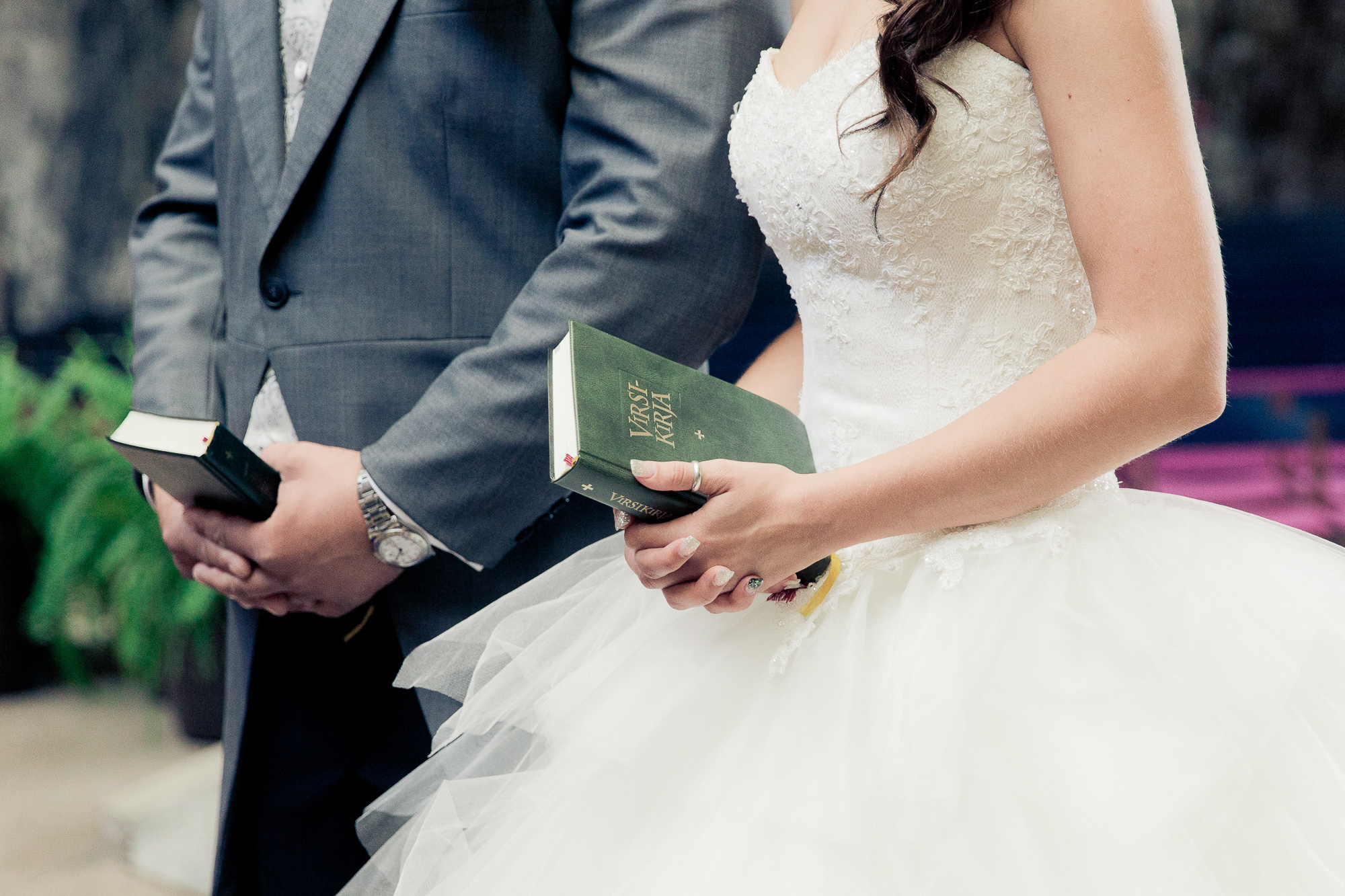 Kira&Mika, hääkuvaus Temppeliaukion kirkko, Vanha Viilatehdas