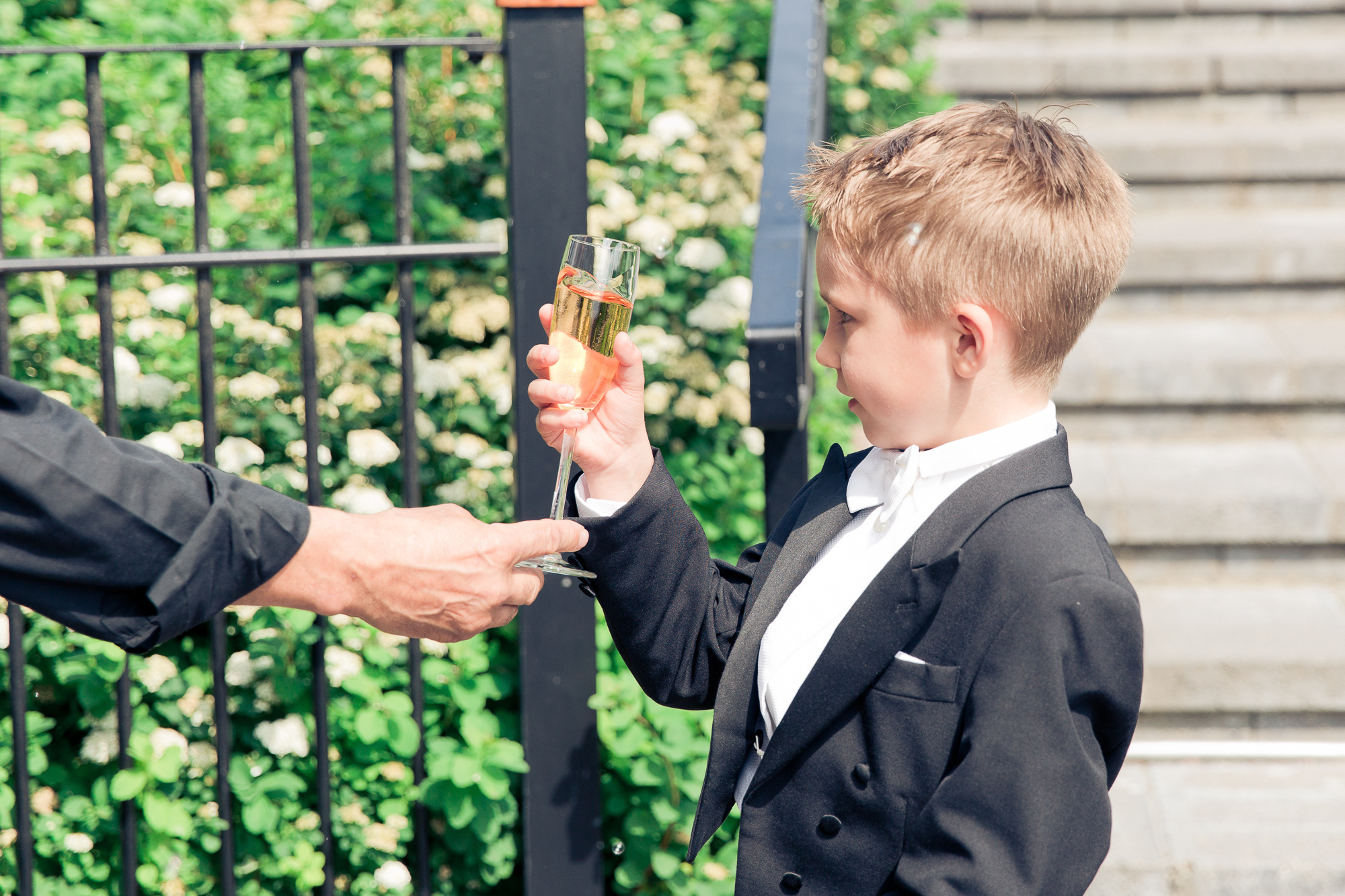 Kira&Mika, hääkuvaus Temppeliaukion kirkko, Vanha Viilatehdas