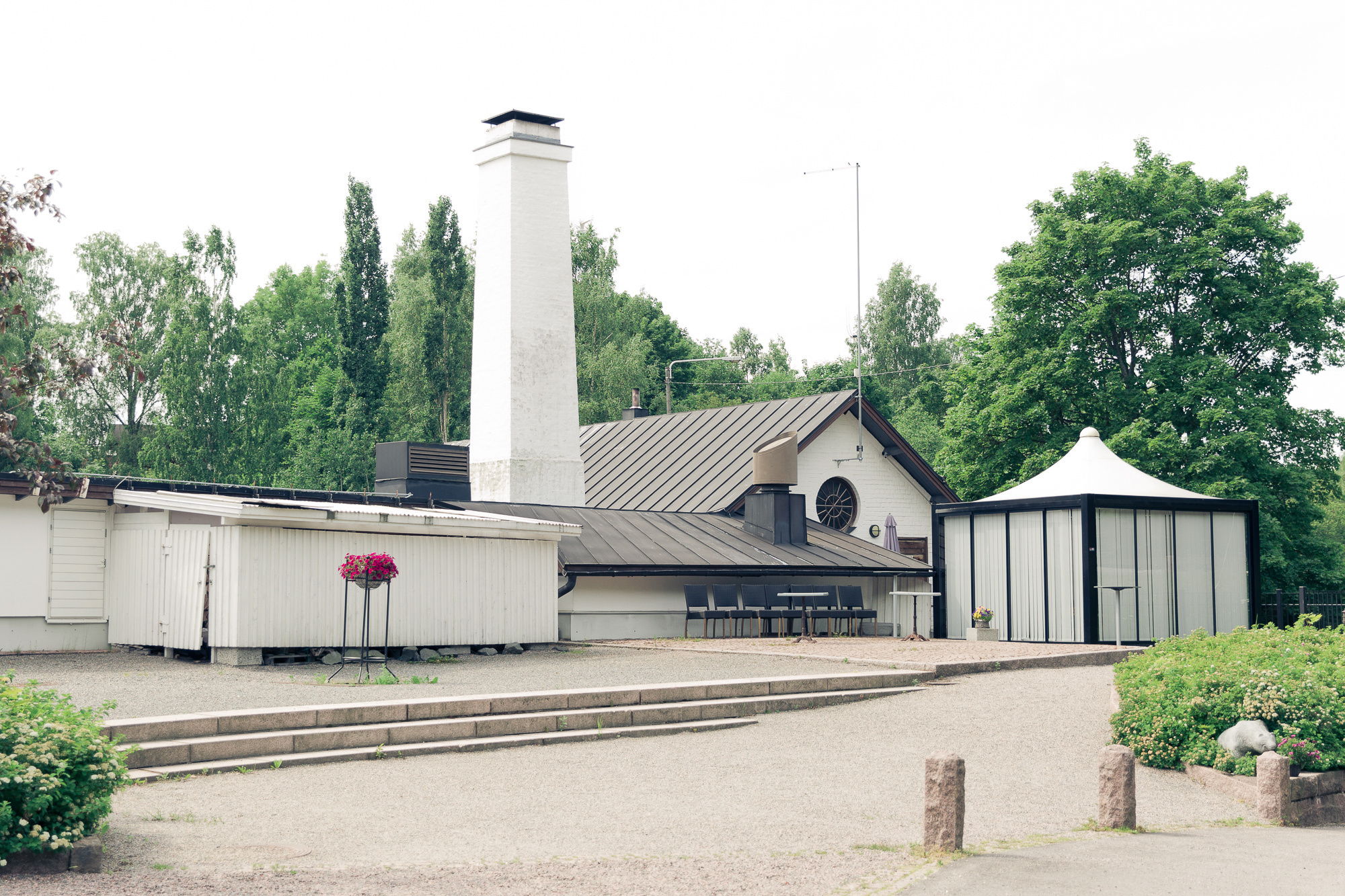 Kira&Mika, hääkuvaus Temppeliaukion kirkko, Vanha Viilatehdas