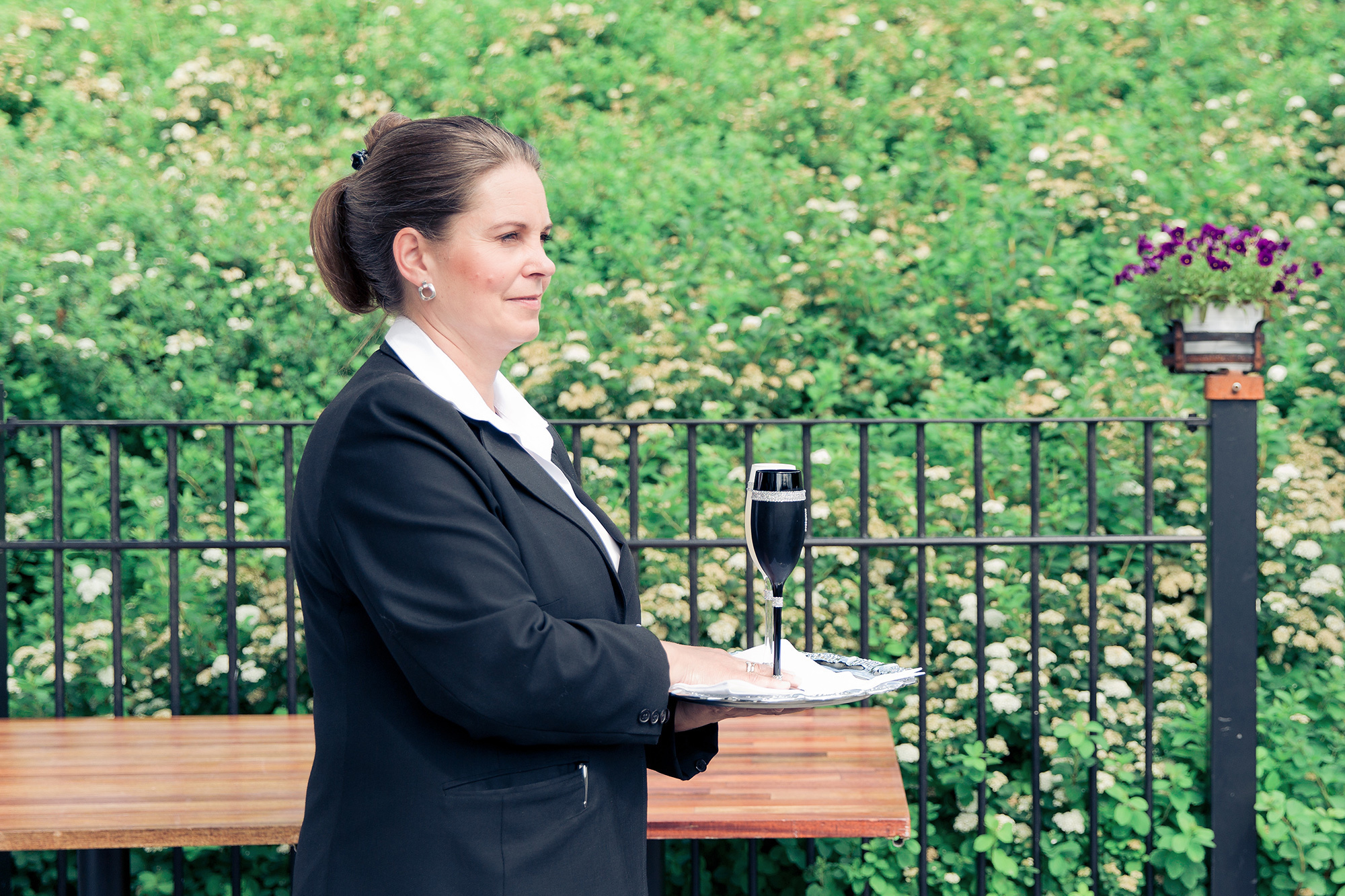 Kira&Mika, hääkuvaus Temppeliaukion kirkko, Vanha Viilatehdas