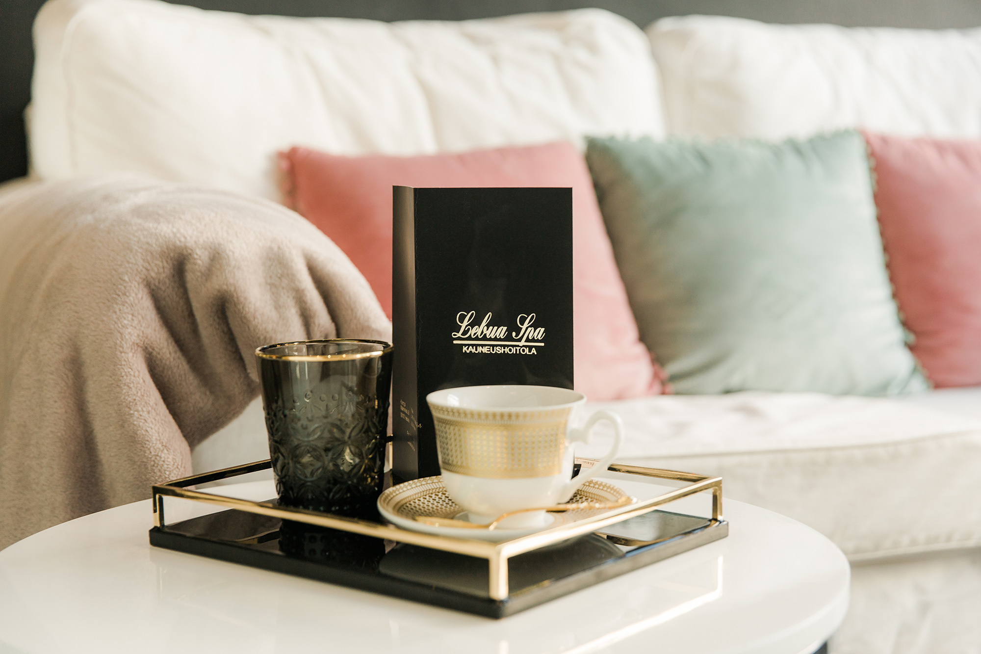 Kauneushoitolan kuvaus,  yrityskuvaus (mainoskuvaus).  Brändikuvaus.
Yrityksen brändäys