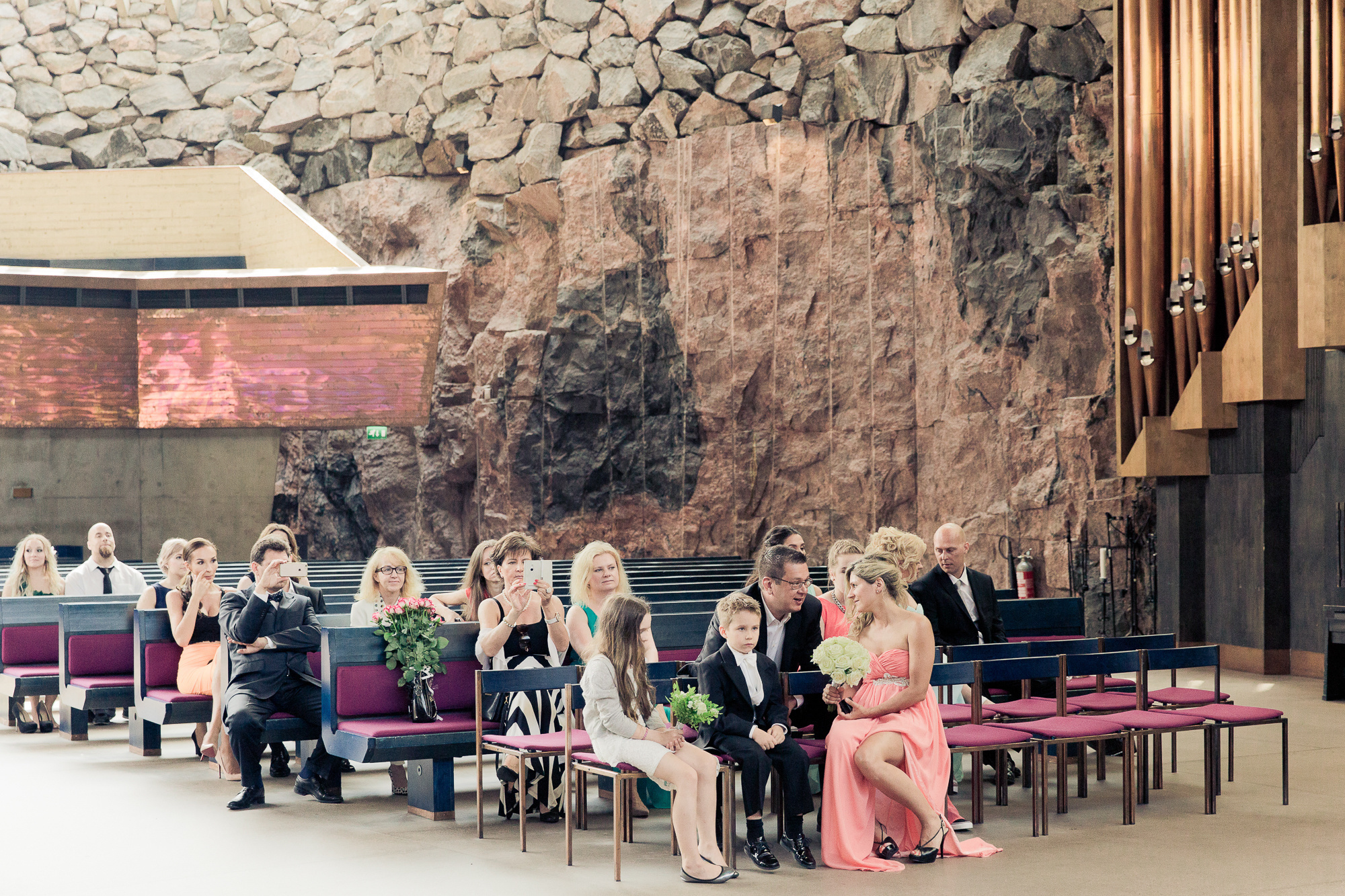 Kira&Mika, hääkuvaus Temppeliaukion kirkko, Vanha Viilatehdas