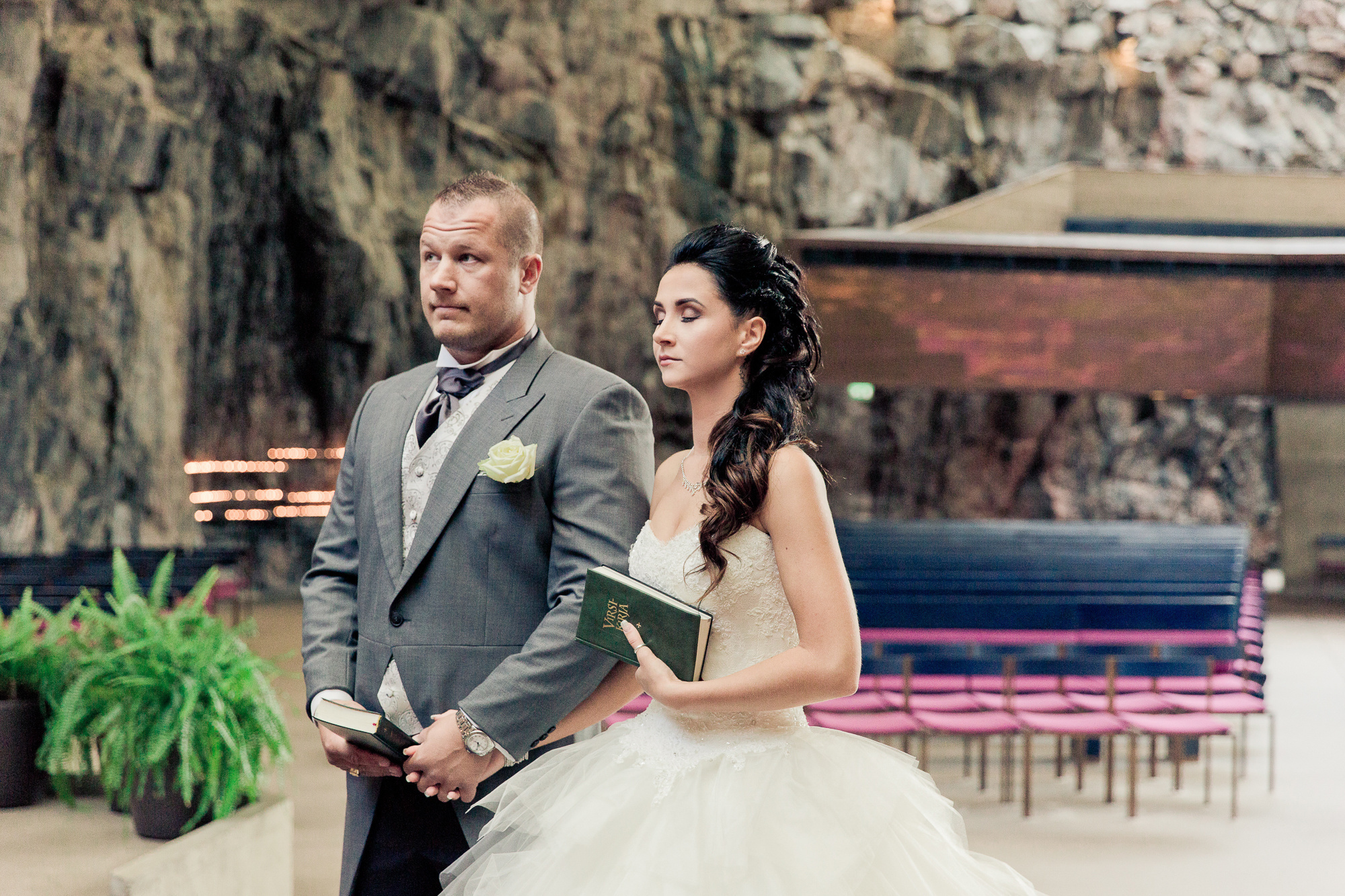 Kira&Mika, hääkuvaus Temppeliaukion kirkko, Vanha Viilatehdas