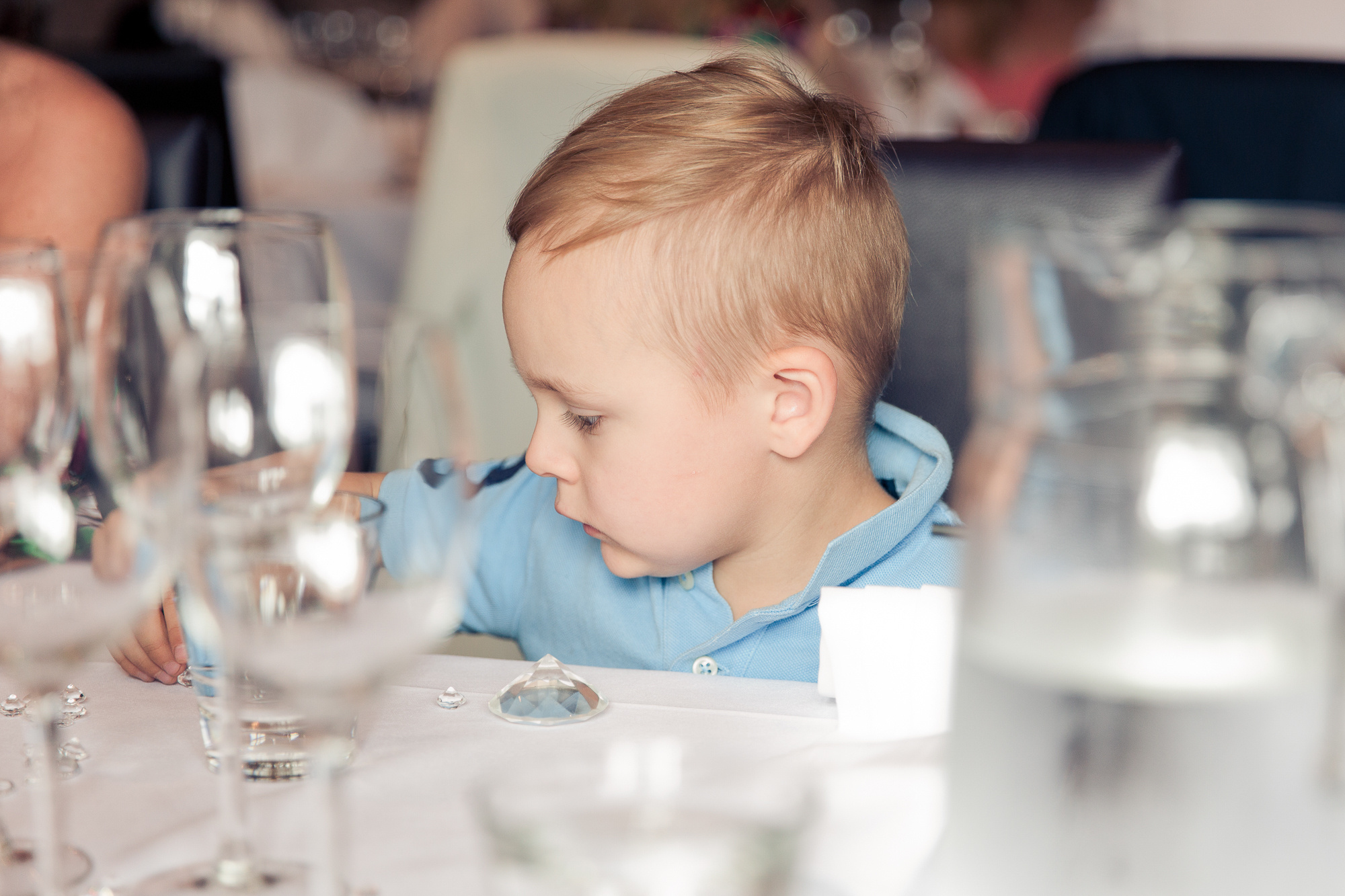 Kira&Mika, hääkuvaus Temppeliaukion kirkko, Vanha Viilatehdas