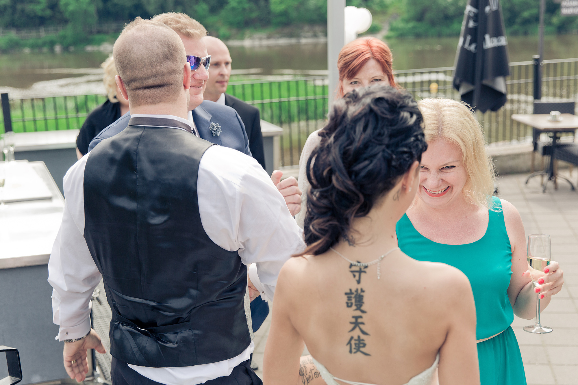 Kira&Mika, hääkuvaus Temppeliaukion kirkko, Vanha Viilatehdas