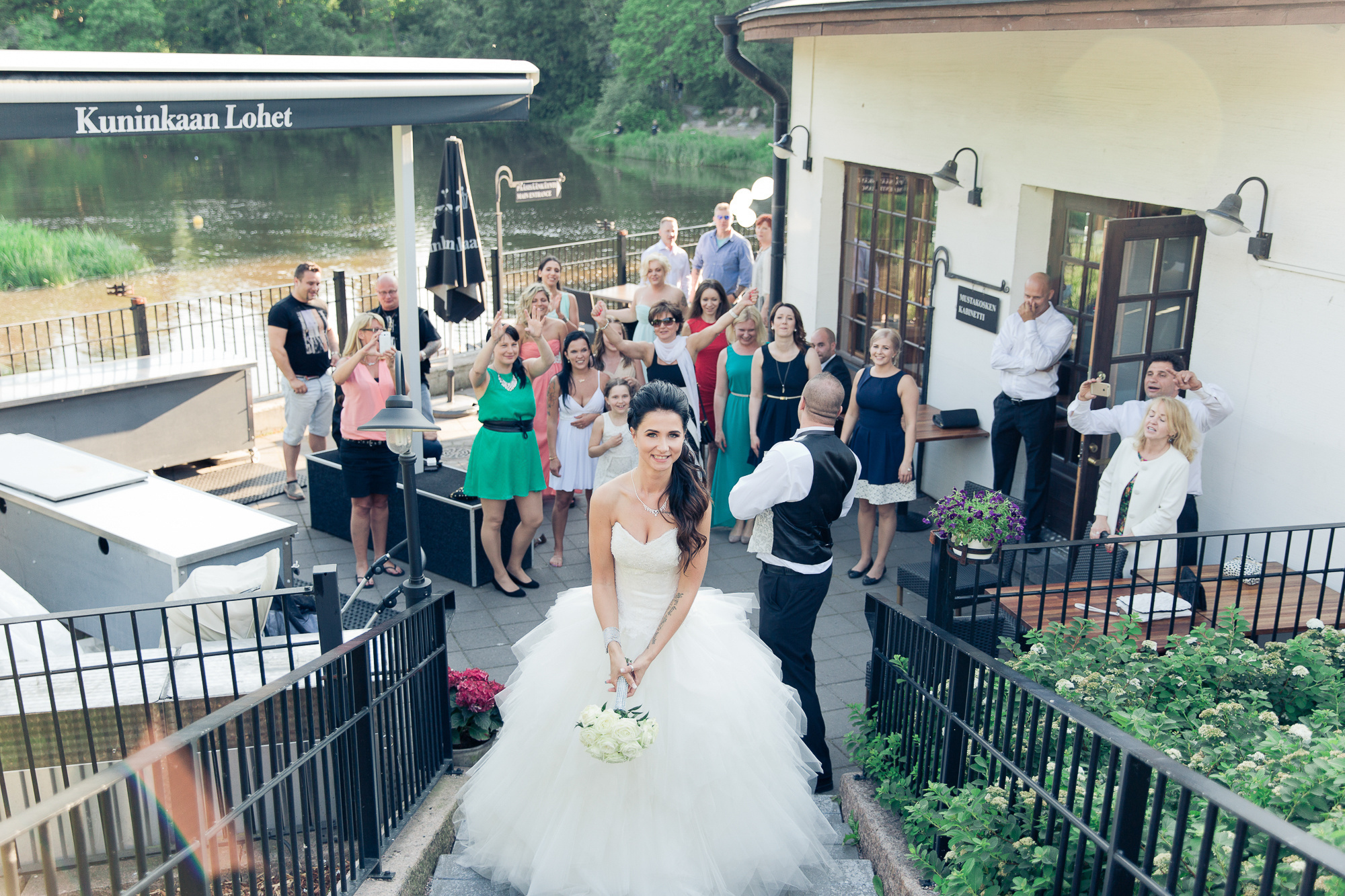 Kira&Mika, hääkuvaus Temppeliaukion kirkko, Vanha Viilatehdas