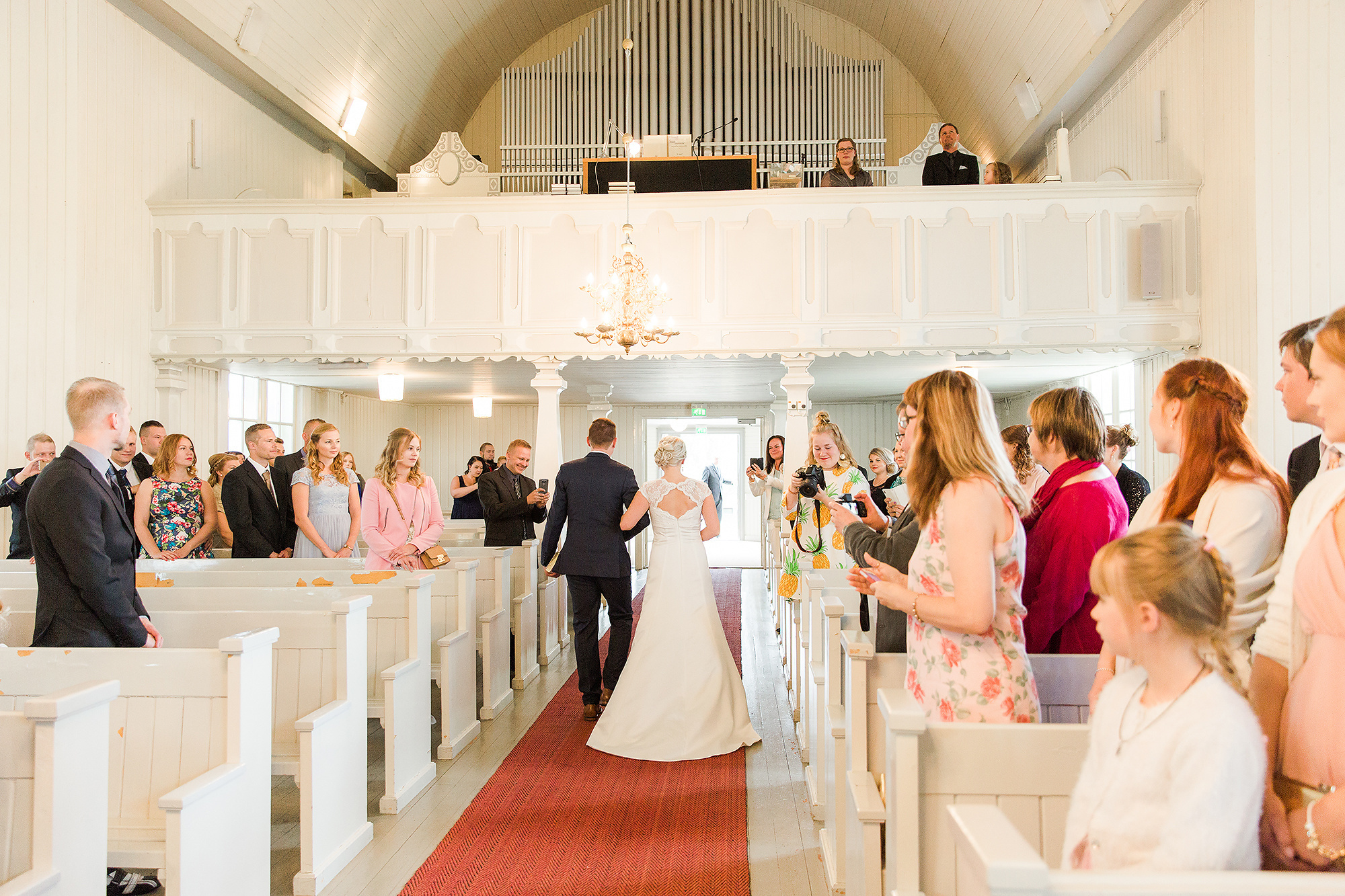 Hanna&Petteri, Orivesi, Einon Pirtti, dokumentaarinen hääkuvaus Pirkanmaalla