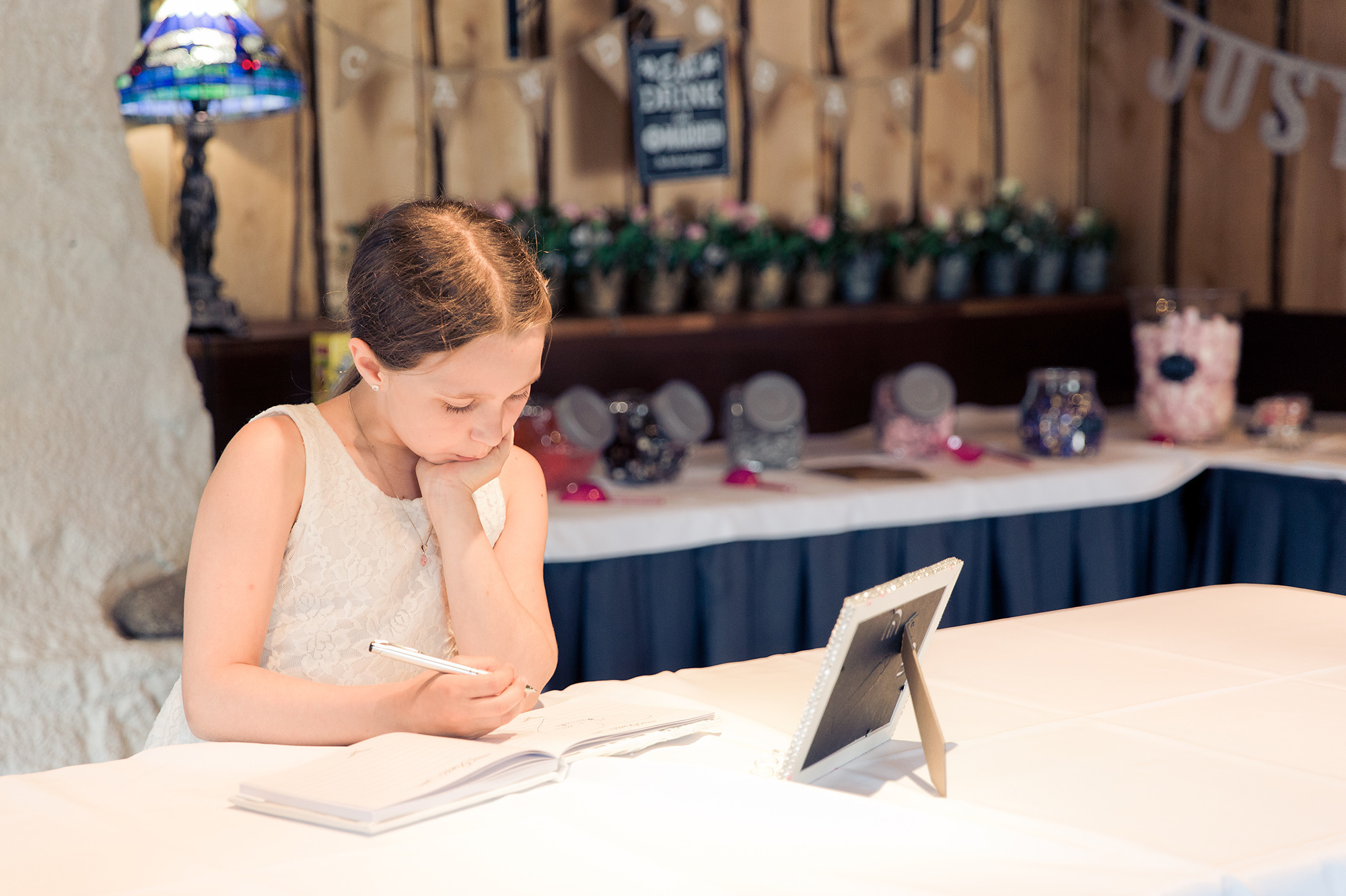 Kira&Mika, hääkuvaus Temppeliaukion kirkko, Vanha Viilatehdas