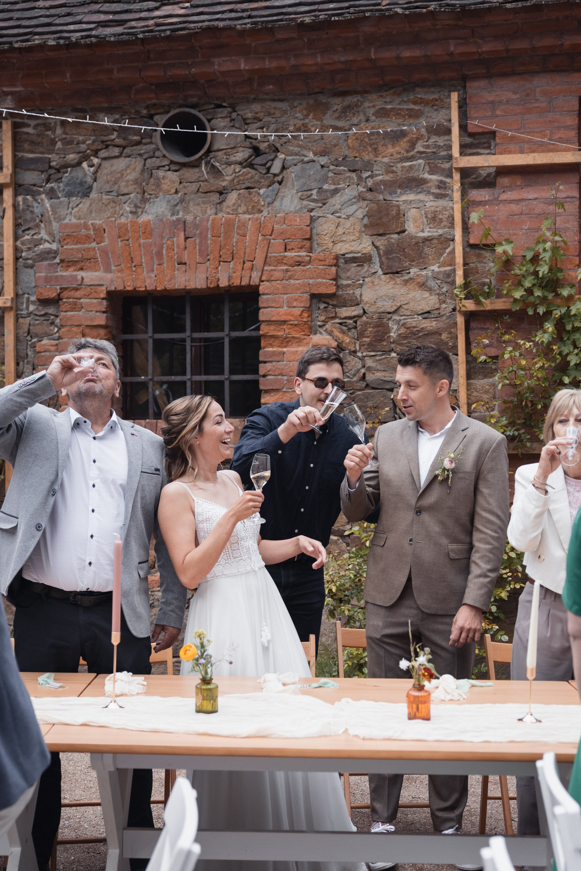 Bride and Groom Photoshoot. Lifestyle and Family Photographer in Pisek Oxana Telupilova