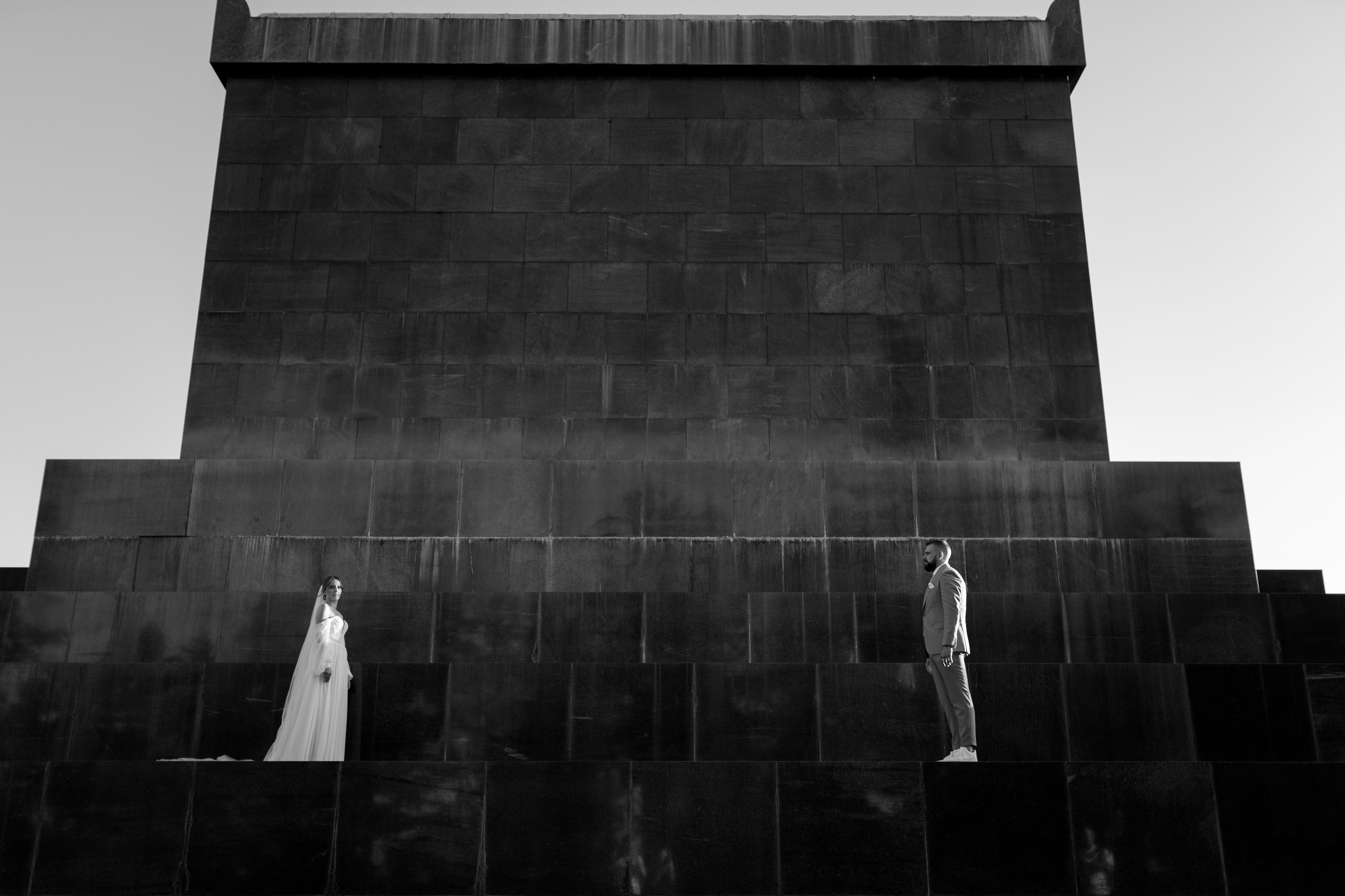 M&D|Between City Lights and Hidden Oasis. Black Sheep Produkcija| Wedding Photography and Wedding Films, based in Kragujevac, Europe / Fotograf i videograf, Kragujevac, Srbija