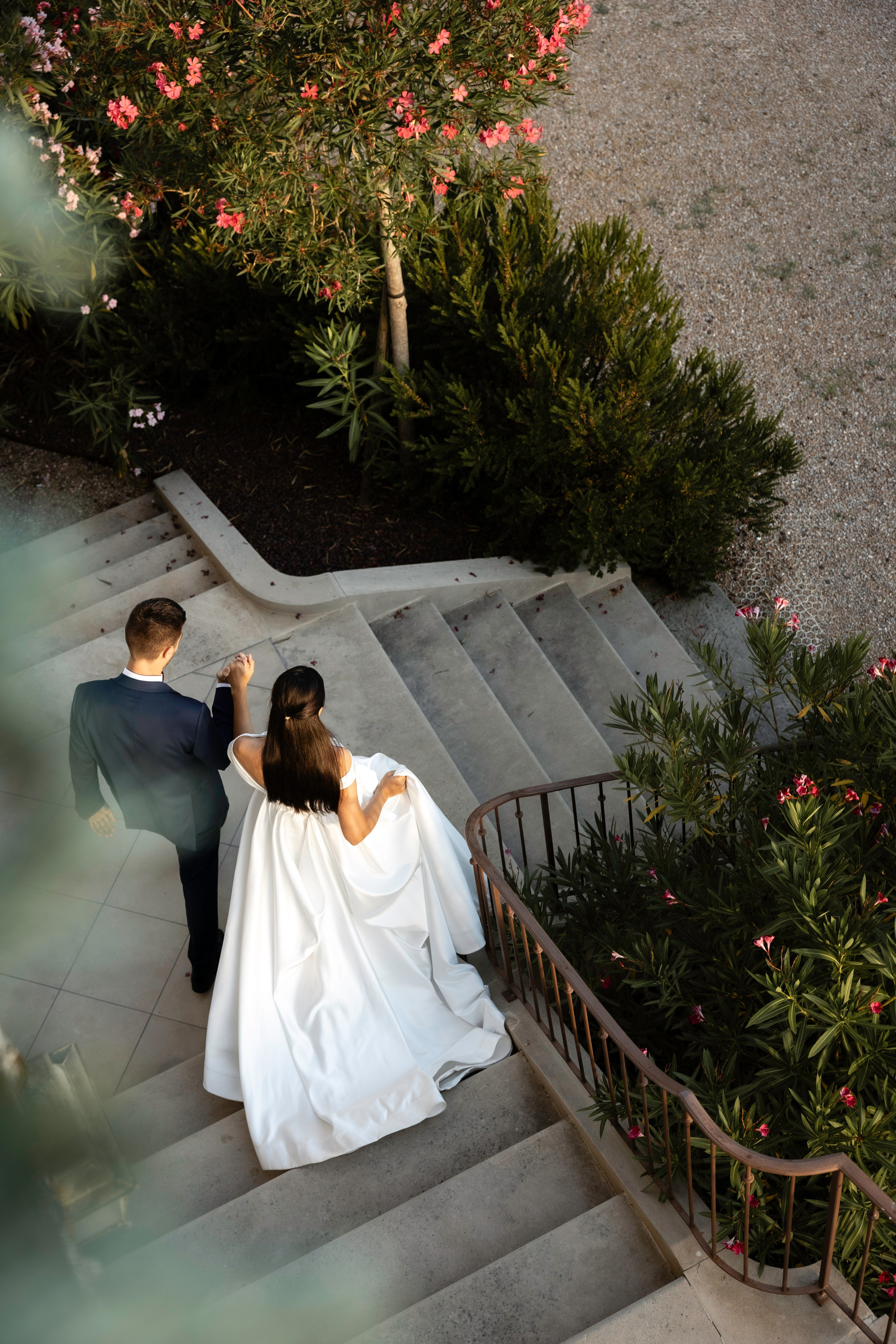 Wedding in Domaine De Montcausson. Eugenie Smirnova — wedding, corporate and lifestyle photographer in Toulouse and Southwest France