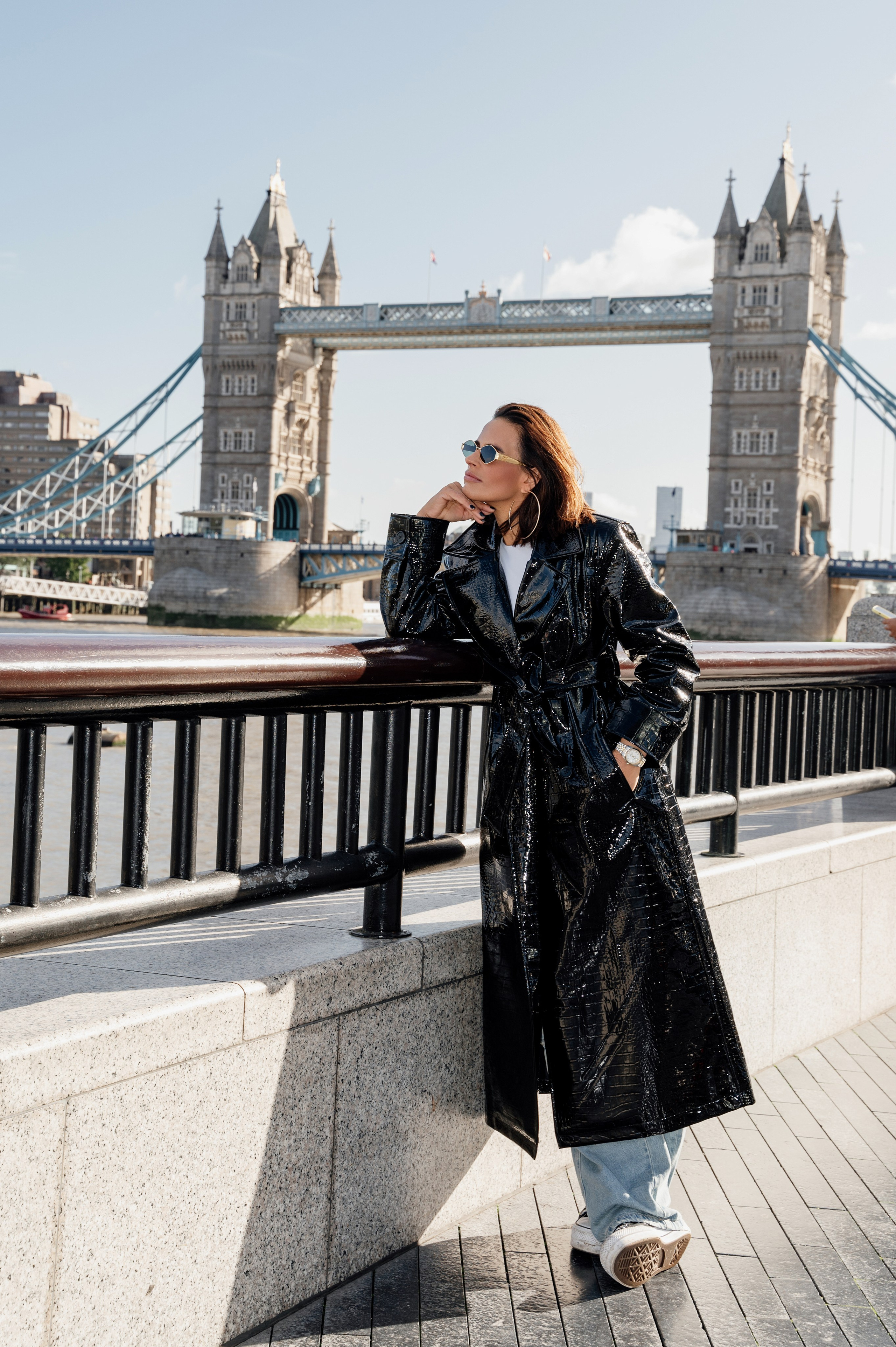Tower Bridge+Westminster Carmela with son. FAMILY AND WEDDING PHOTOGRAPHER IN LONDON MARINA RIVA