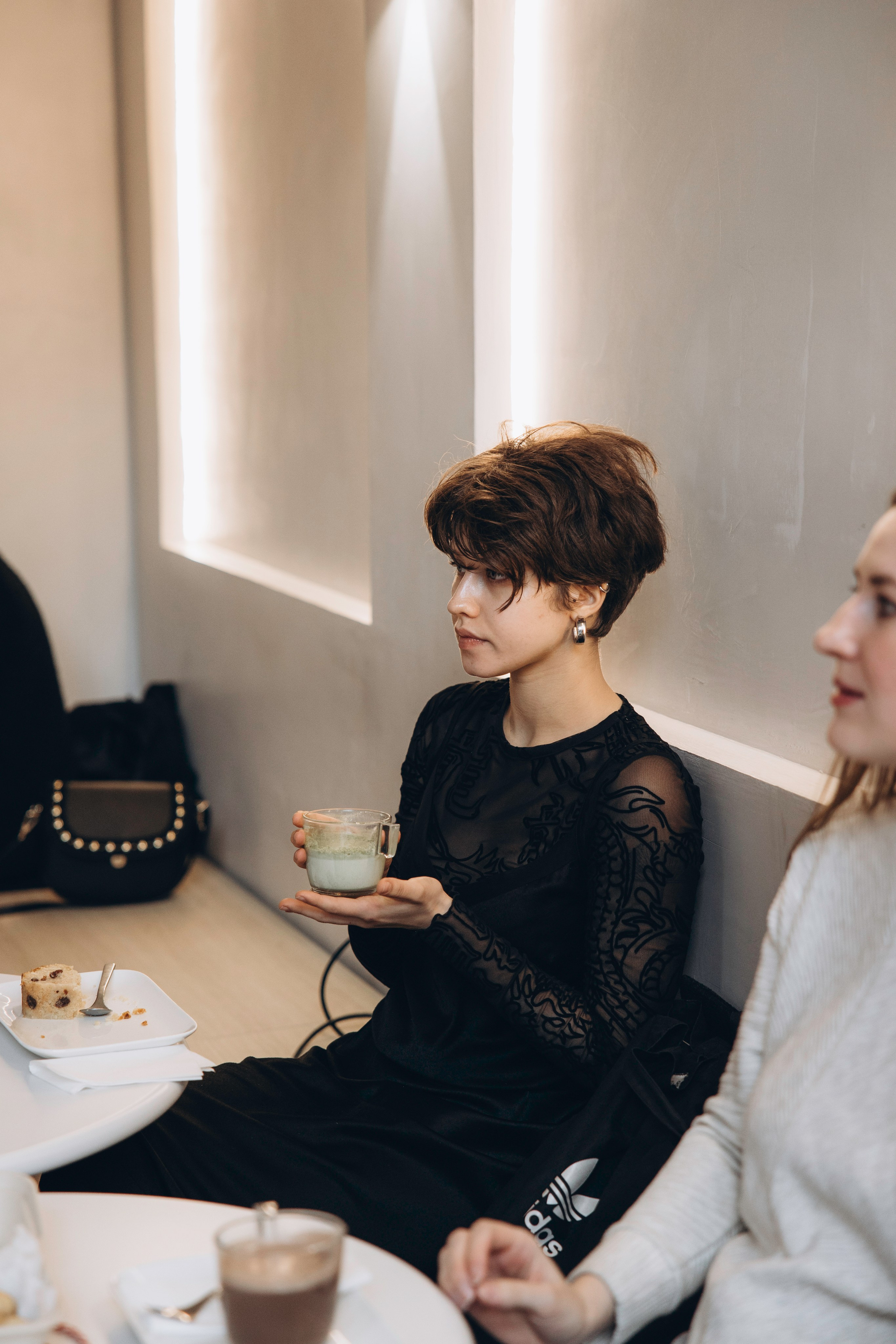 Event photo session for Art brunch Toulouse. Eugenie Smirnova — wedding, corporate and lifestyle photographer in Toulouse and Southwest France