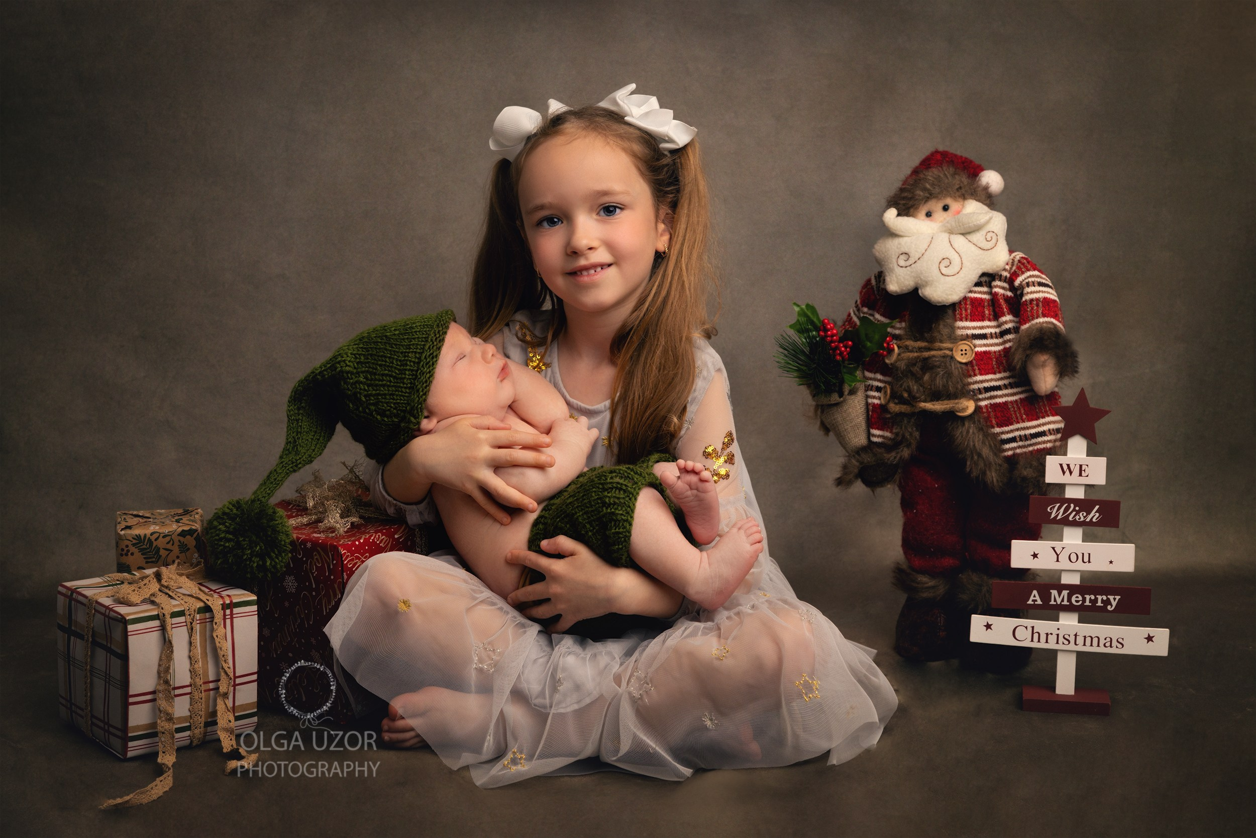 *** CHRISTMAS 2025 ***. Stevenage, Hertfordshire family, maternity and newborn photographer