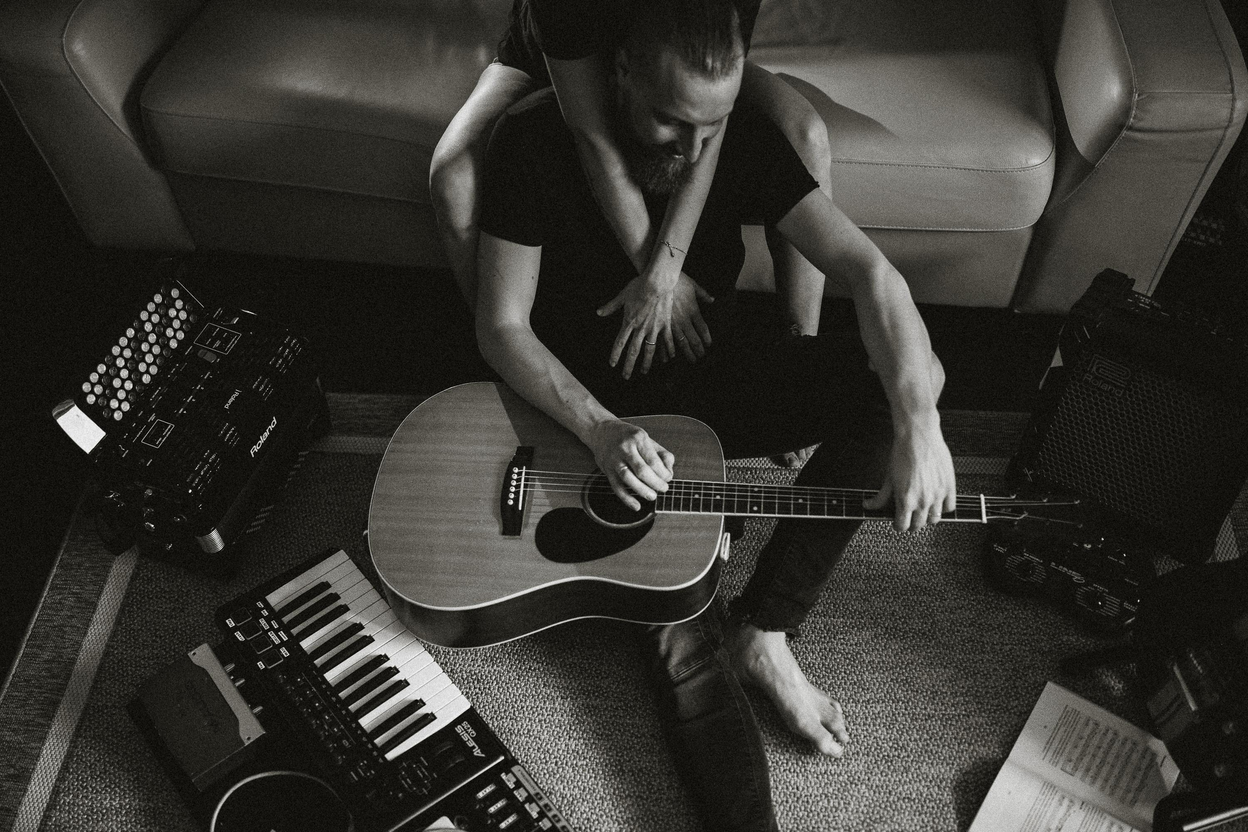 Amor vincit omnia. Wedding & Family photographer in County Donegal and Dublin, Ireland