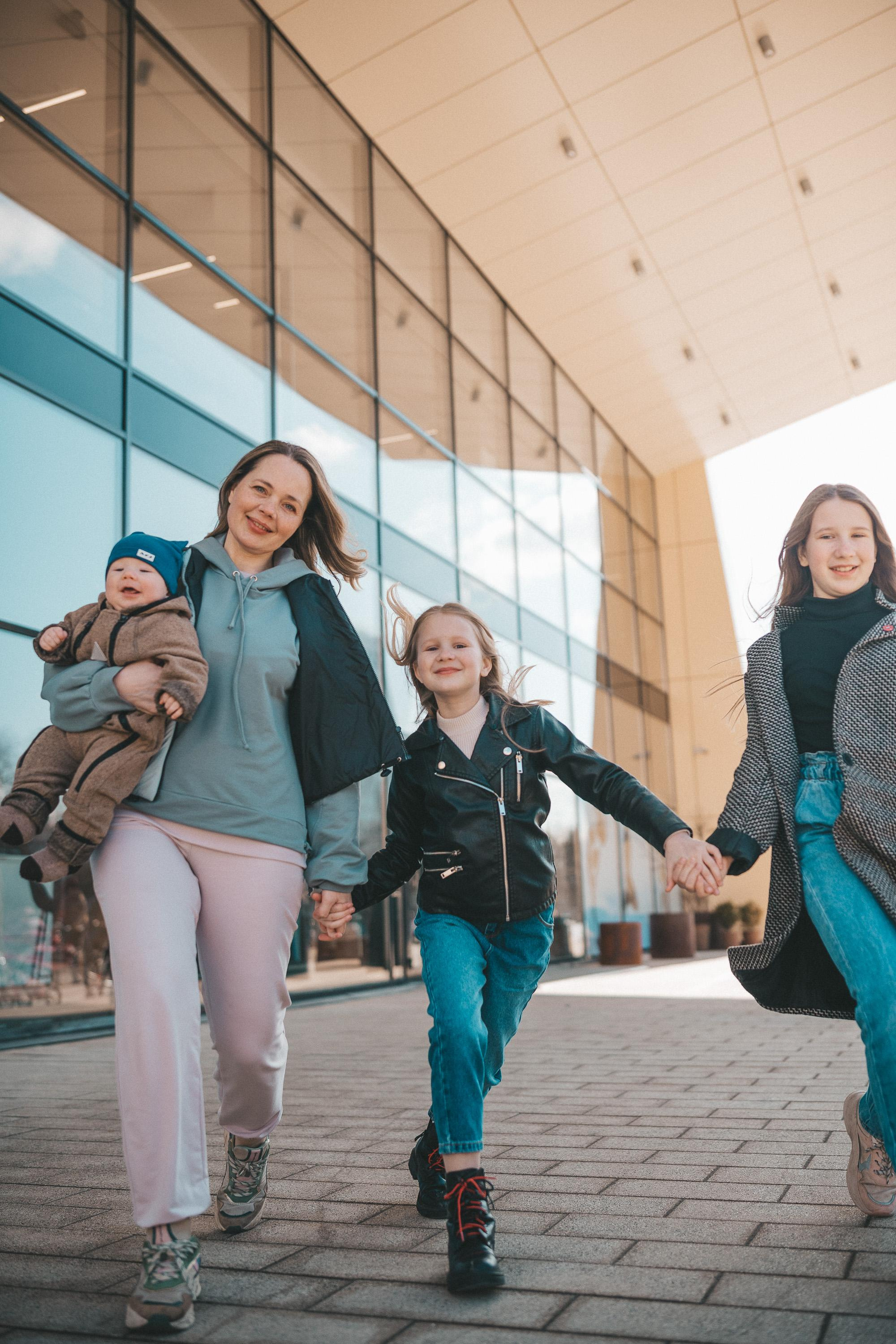 Families. Wedding & Family photographer in County Donegal and Dublin, Ireland