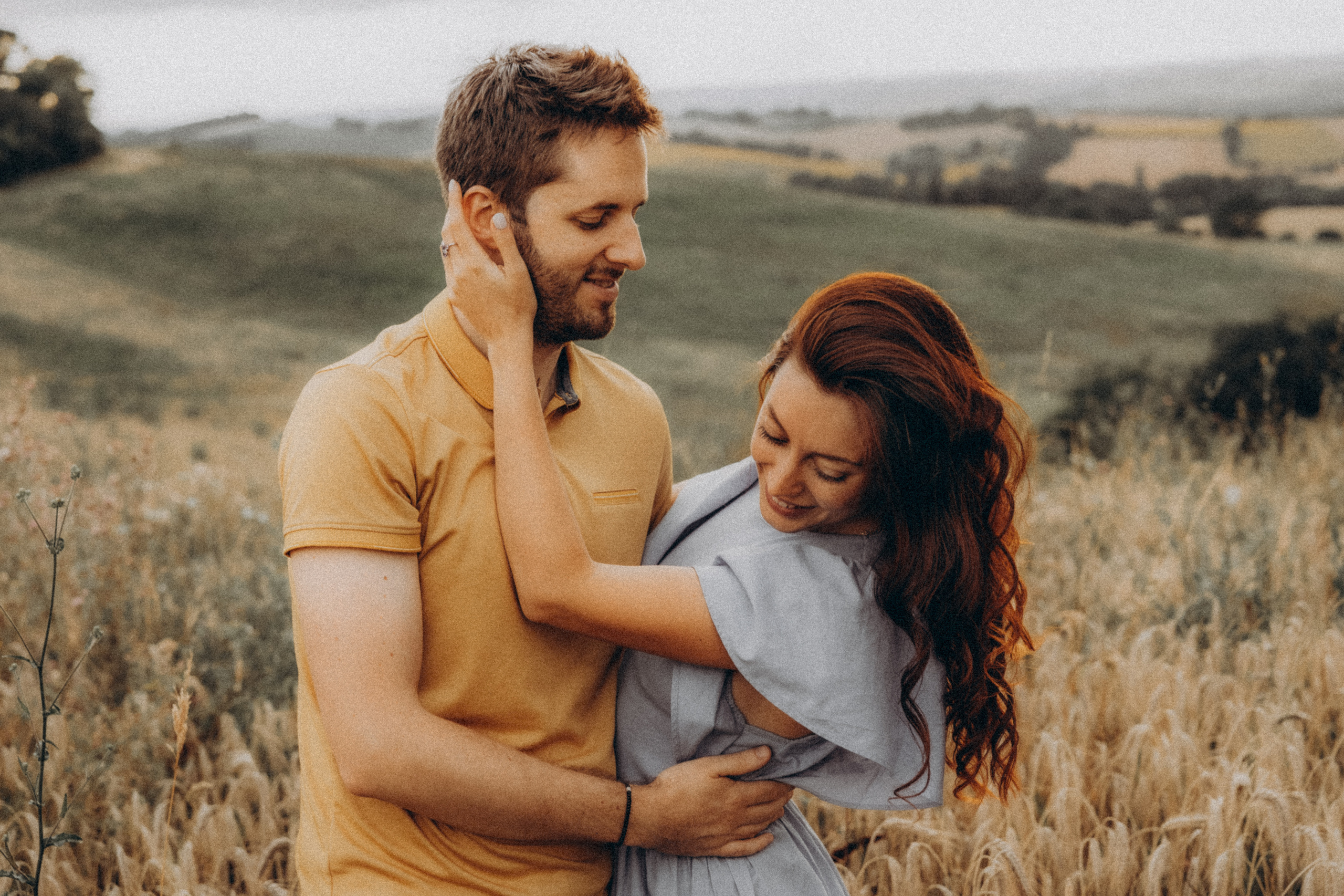 “Surprise engagement”. Eugenie Smirnova — wedding, corporate and lifestyle photographer in Toulouse and Southwest France