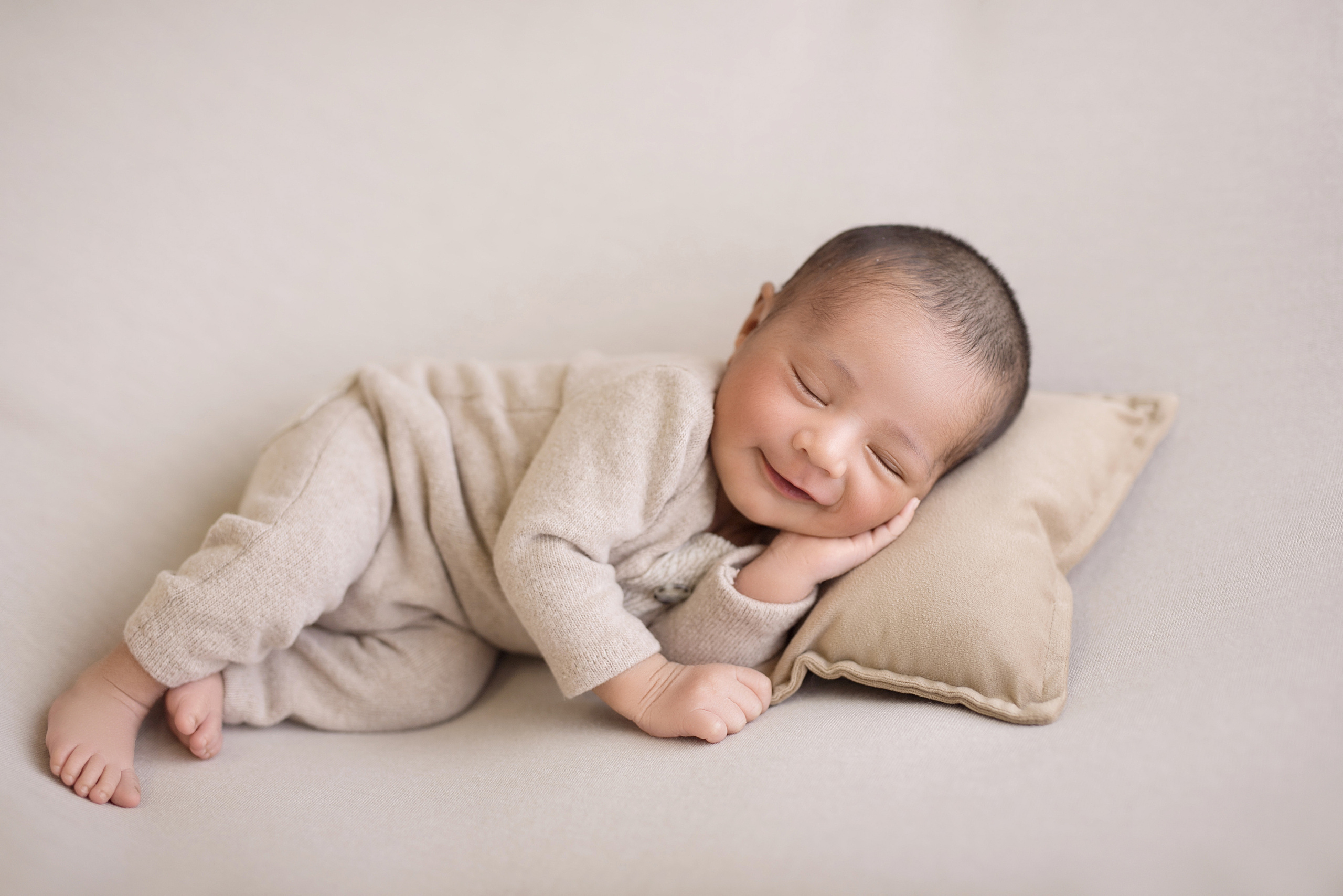 Neugeborene. Neugeborenen & Babyfotografie Marina Buch in Wickede Ruhr NRW
