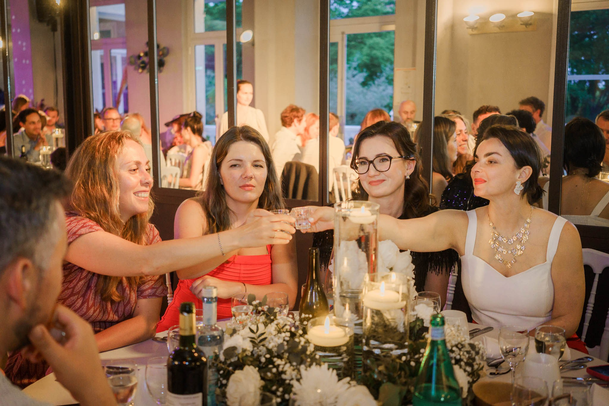 K& F, destination wedding photographer in L’Orangerie de l’Orée du Bois, France