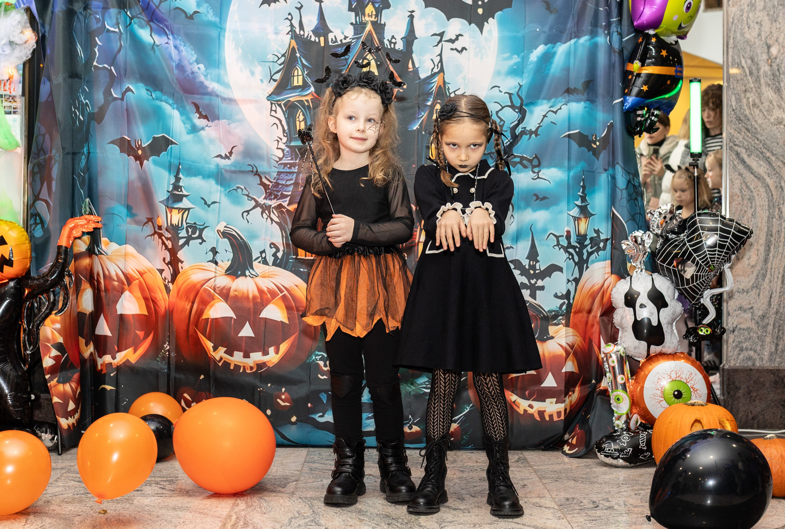 Leo dance studio Helloween 2025. Семейный и детский фотограф в Варшаве Мила Бобровская