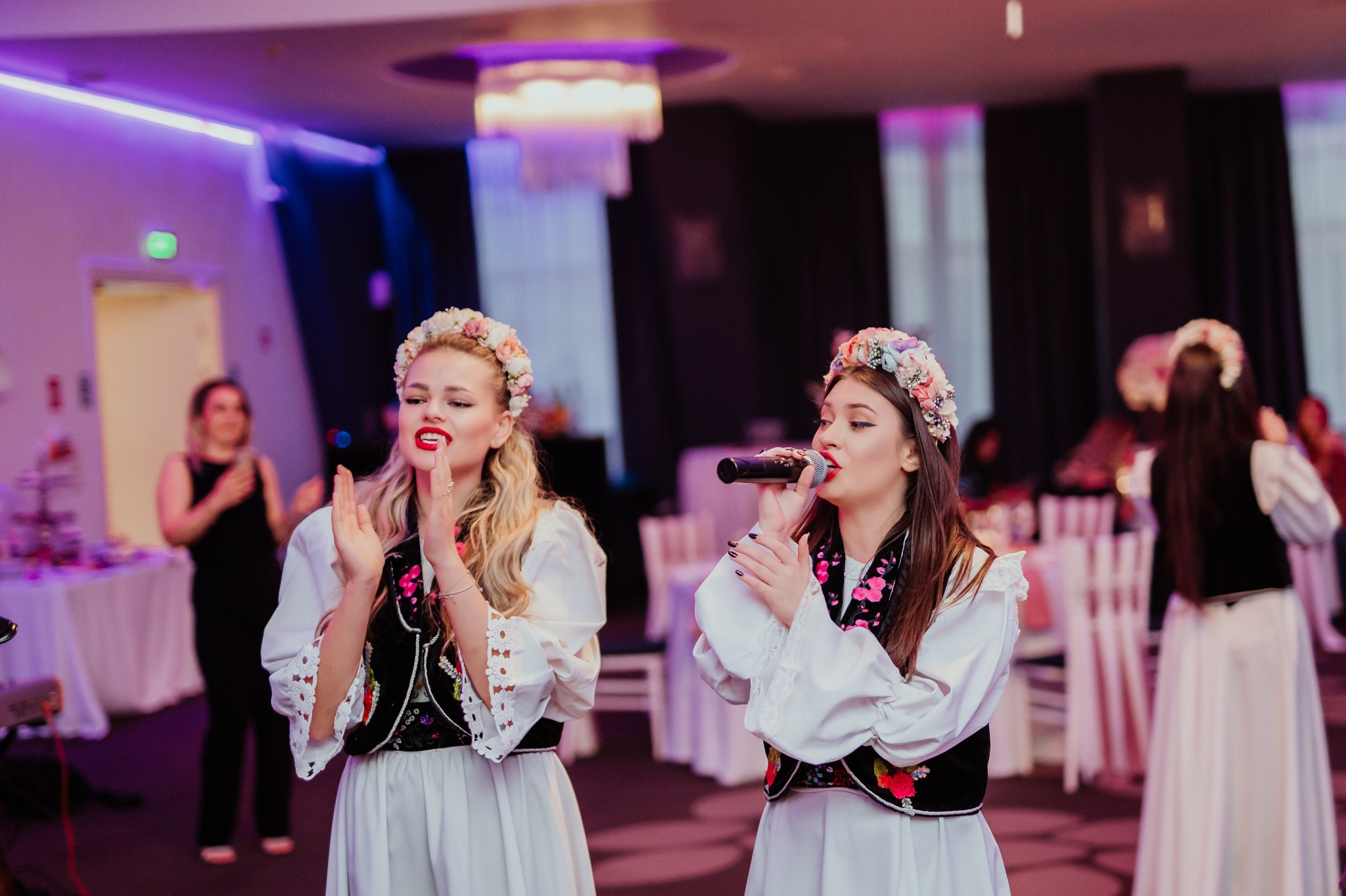 Fotografii de Botez Pline de Emoție pentru Sasha și Familie