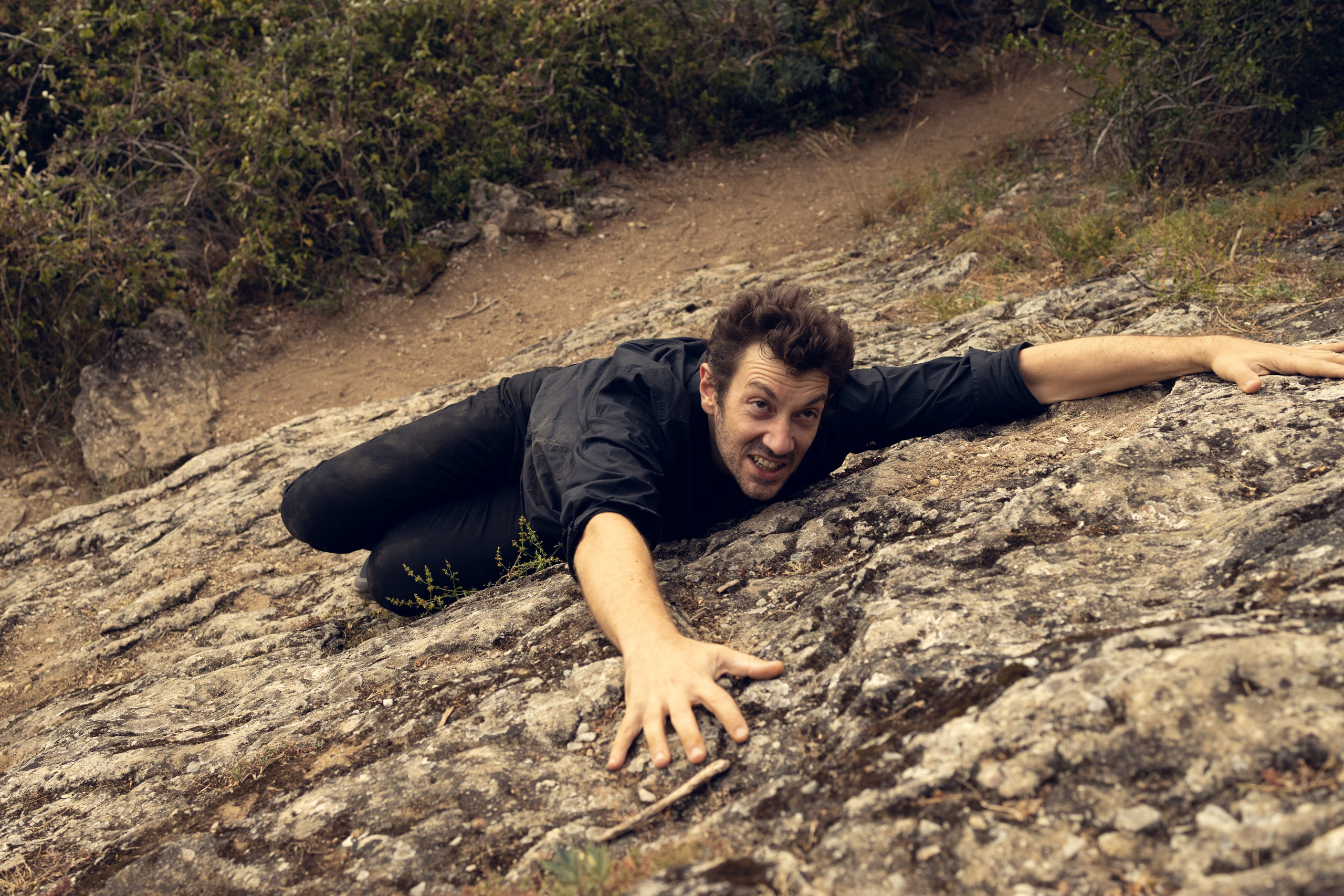 Portrait du portfolio d’un acteur Avignon Provence France. Histoires d’amour, séances photos de famille et de mariage en France