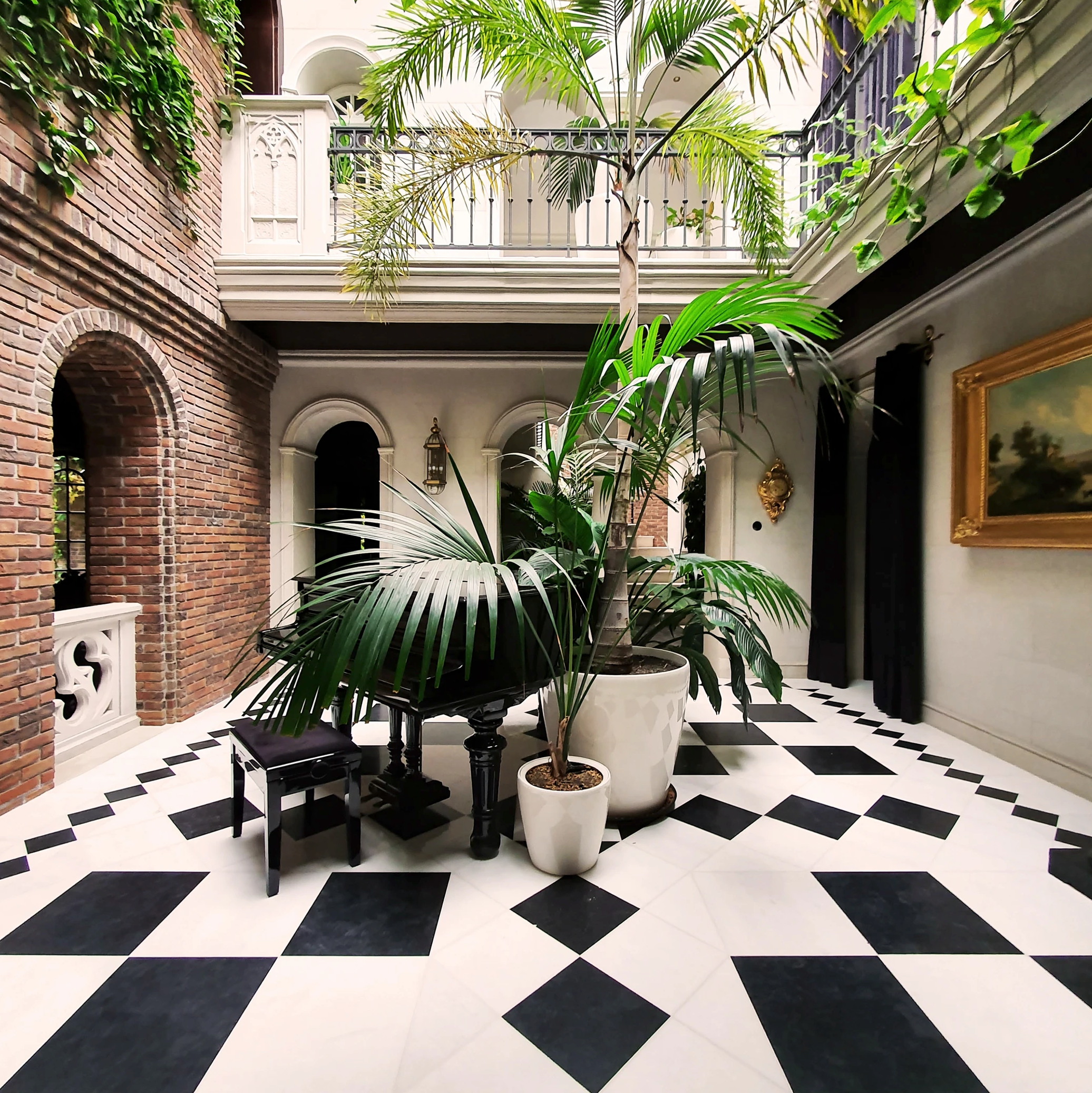 Luksusowy Dzień zdjęciowy – Sesje zdjęciowe dla każdego: portrety, zdjęcia biznesowe, rodzinne i inne. Portrait & Fashion Photographer | Сannes, Paris, Monaco, Dubai, Kyiv — - Alisa Postnykova