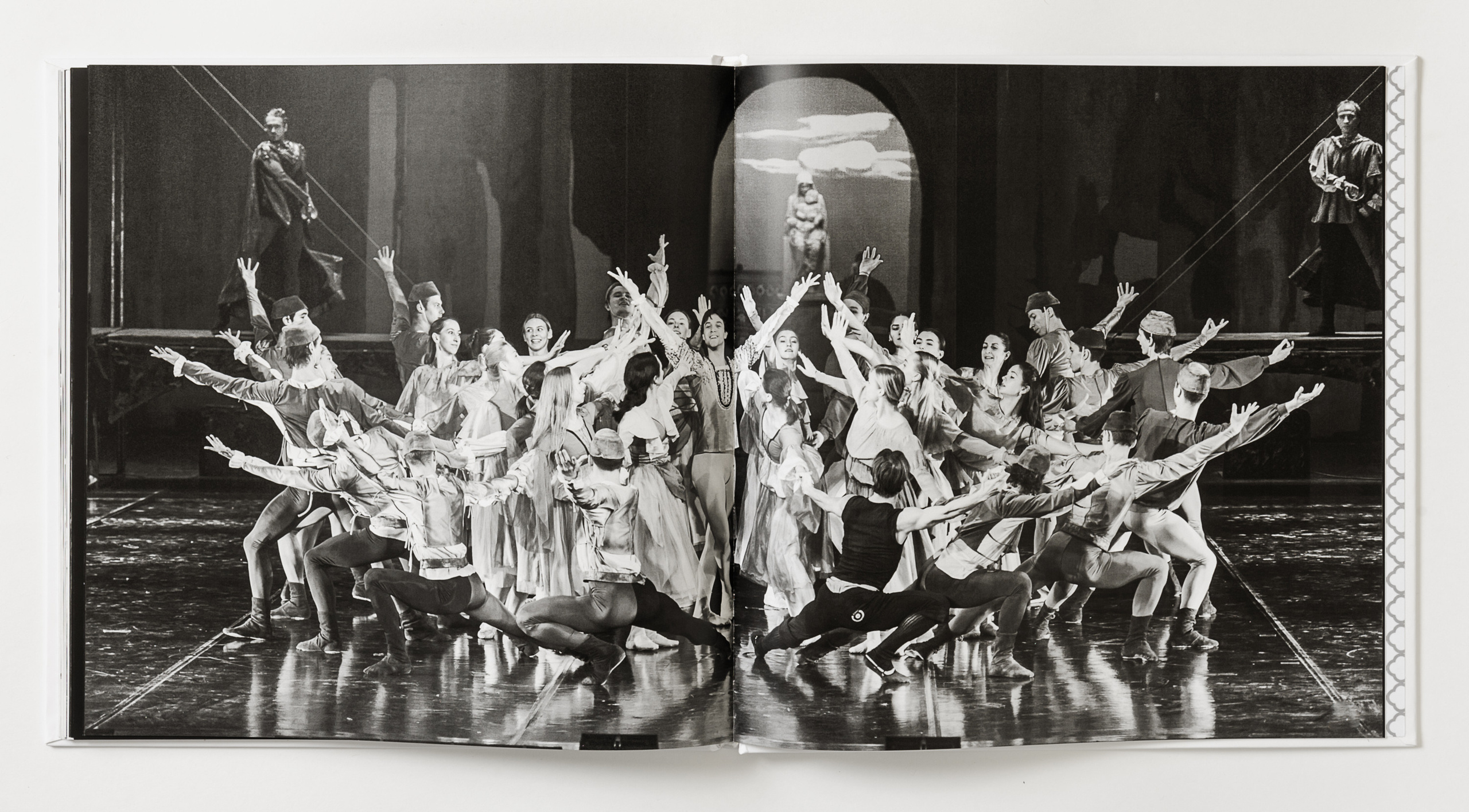 Балет. Фотоальбом Мгновения Валентина Елизарьева