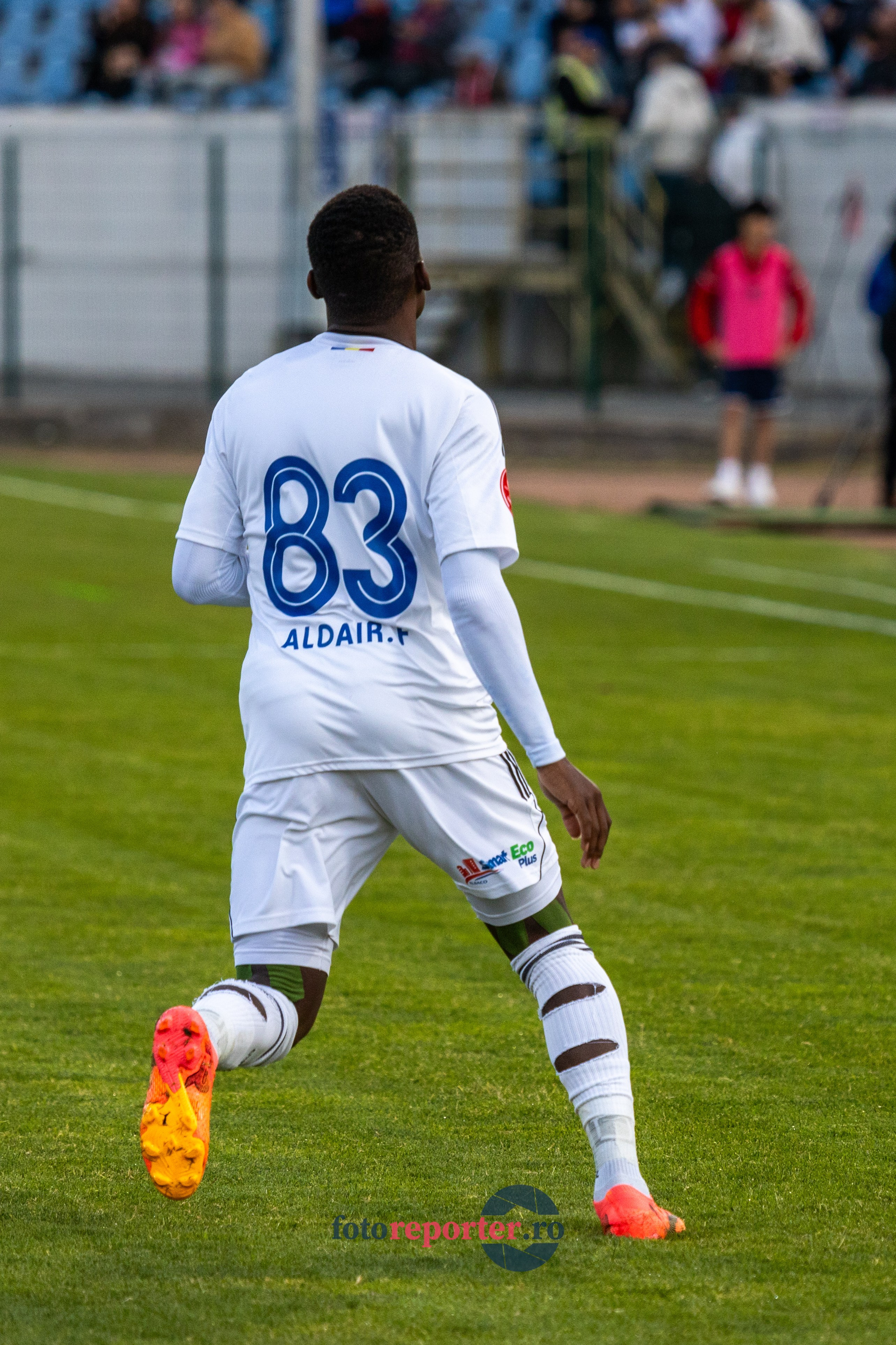 Galerie Foto: FC Botoșani vs. CS Mioveni - Pe 17 mai 2024, am fost martorii unei partide incredibile între FC Botoșani și CS Mioveni, în prima manșă a barajului pentru evitarea retrogradării. În fața unui stadion plin de emoție și speranță, echipa noastră a obținut o victorie importantă, cu un gol marcat de Aldair în minutul 93. 💪 *FC Botoșani 1-0 CS Mioveni*⚽️ Urmăriți momentele cheie ale meciului și bucuria suporterilor în această galerie foto! Pregătiți-vă pentru meciul de retur de pe 24 mai, când vom lupta din nou pentru a rămâne în prima ligă.#FCBotoșani #CSMioveni #BarajRetrogradare #ForzaBotoșani 