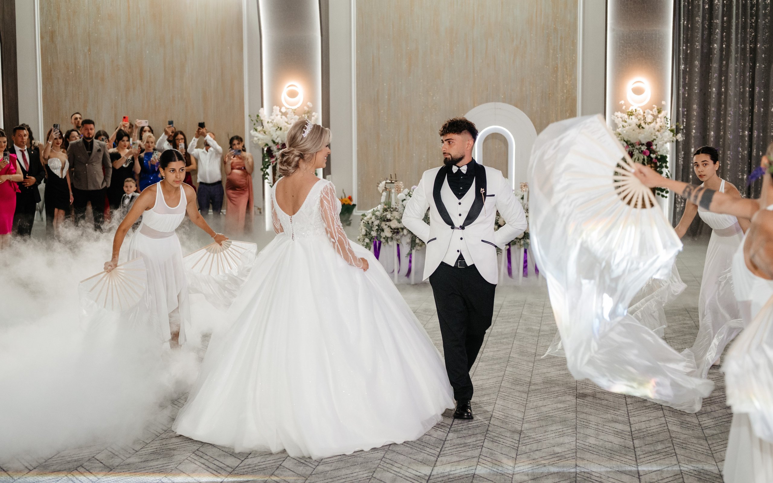 🤎 D a i a n a & D a n i e l - Wedding Day Preview. Wedding & Family Photographer