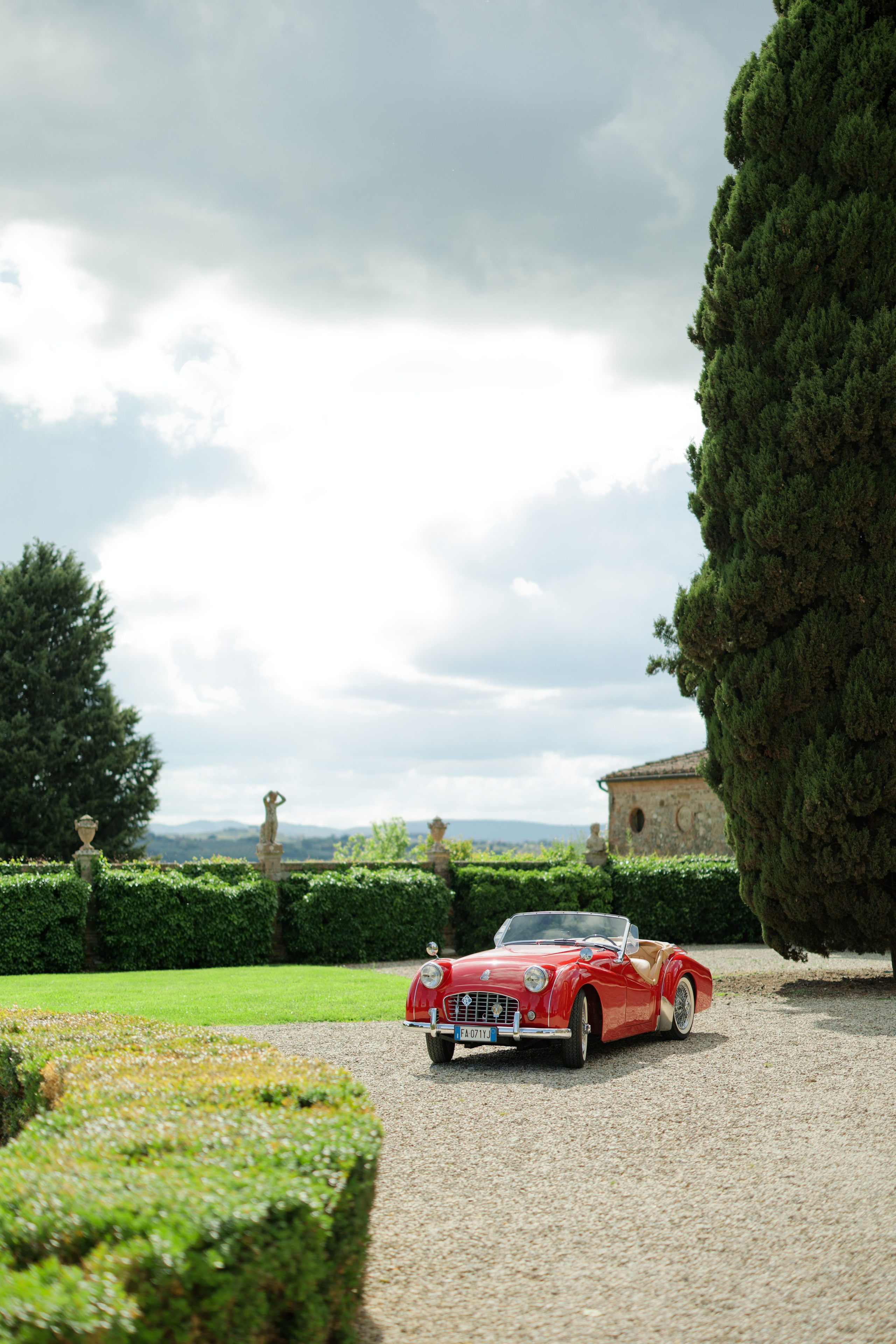 Wedding editorial at Villa di Geggiano, Tuscany, Italy