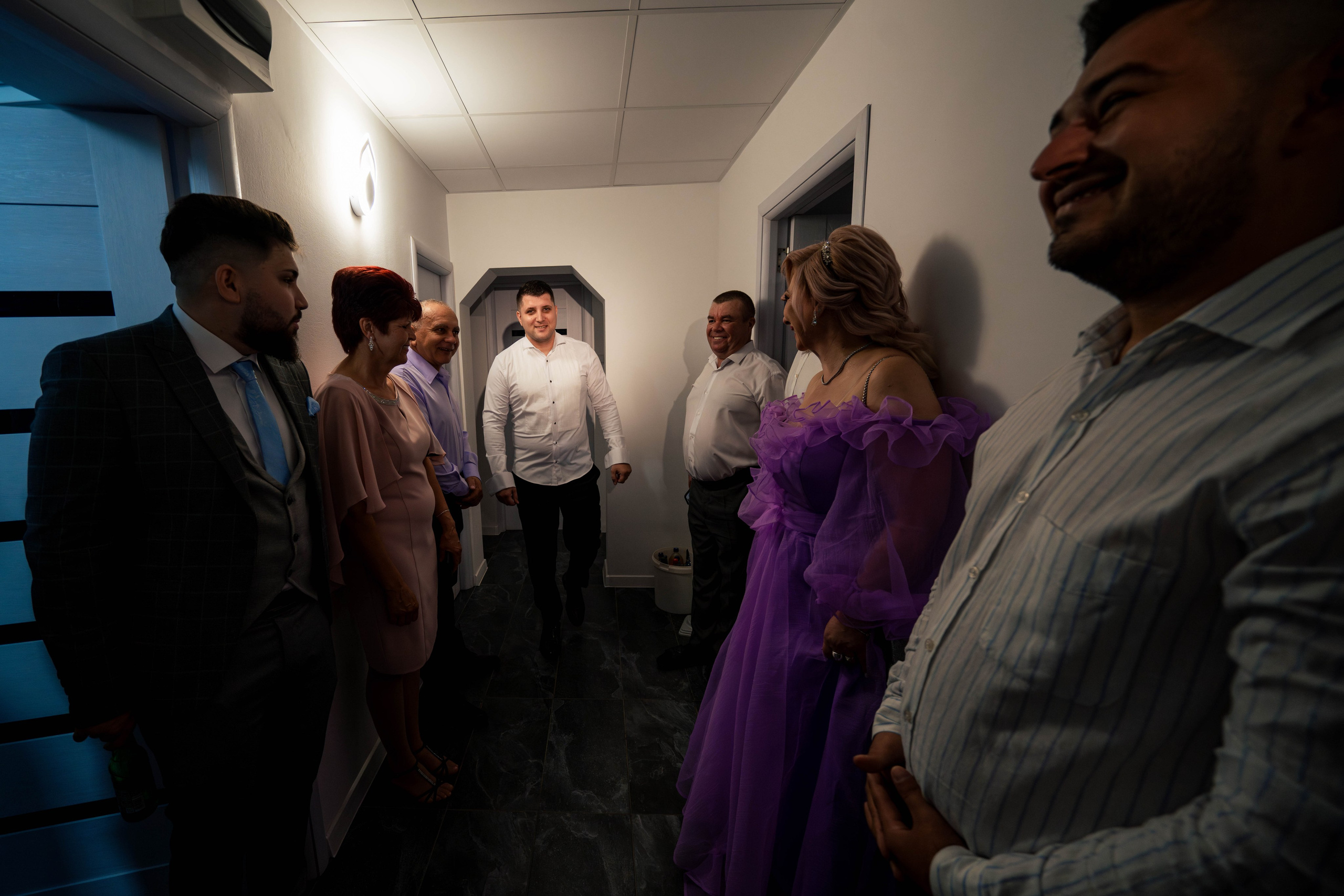 Andreea, Damian si Aris. Acasă