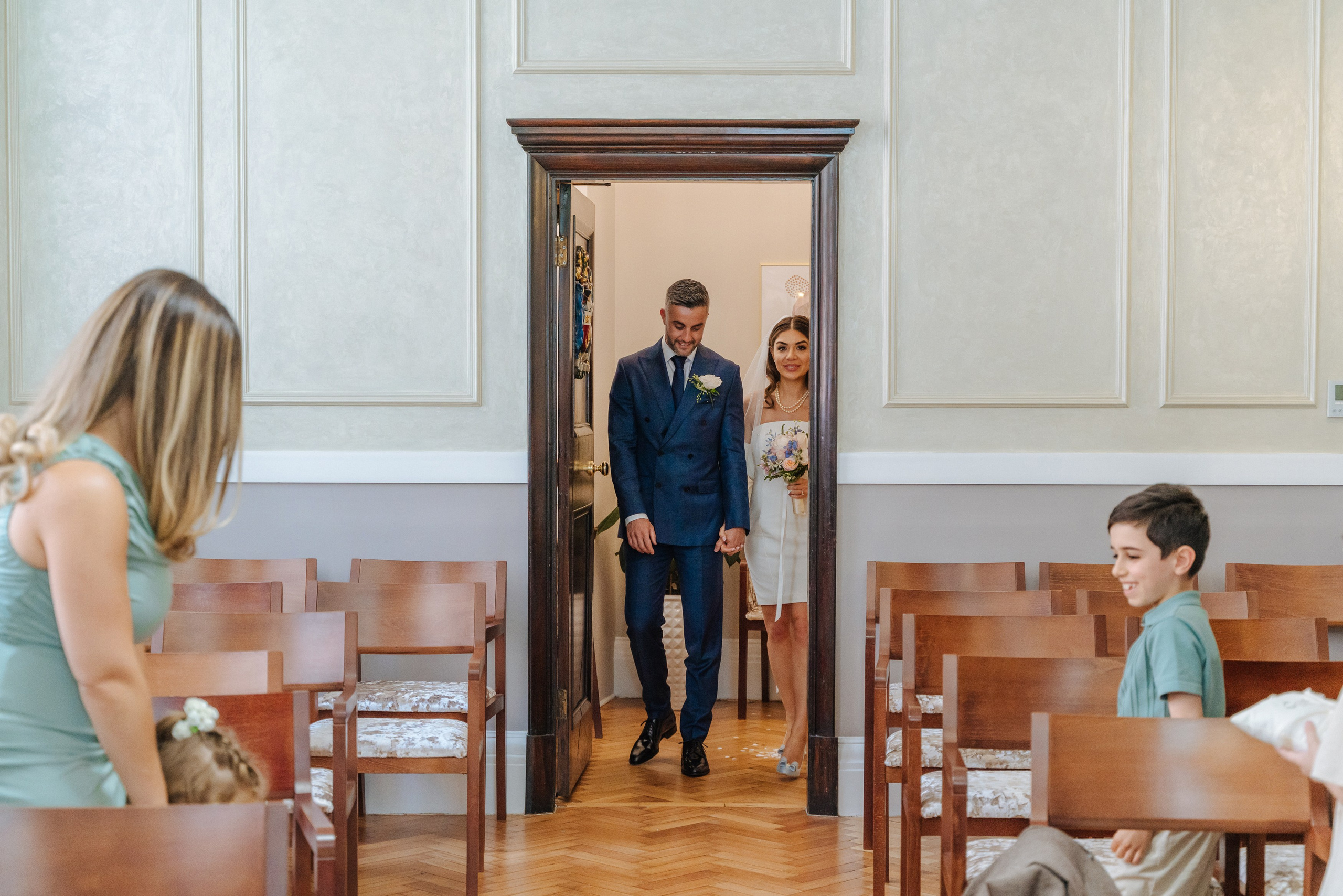 Civil ceremony at Chelsea Old Town Hall,  Wedding in Chelsea, Wedding in London,  wedding photographer in Chelsea, wedding photographer in London