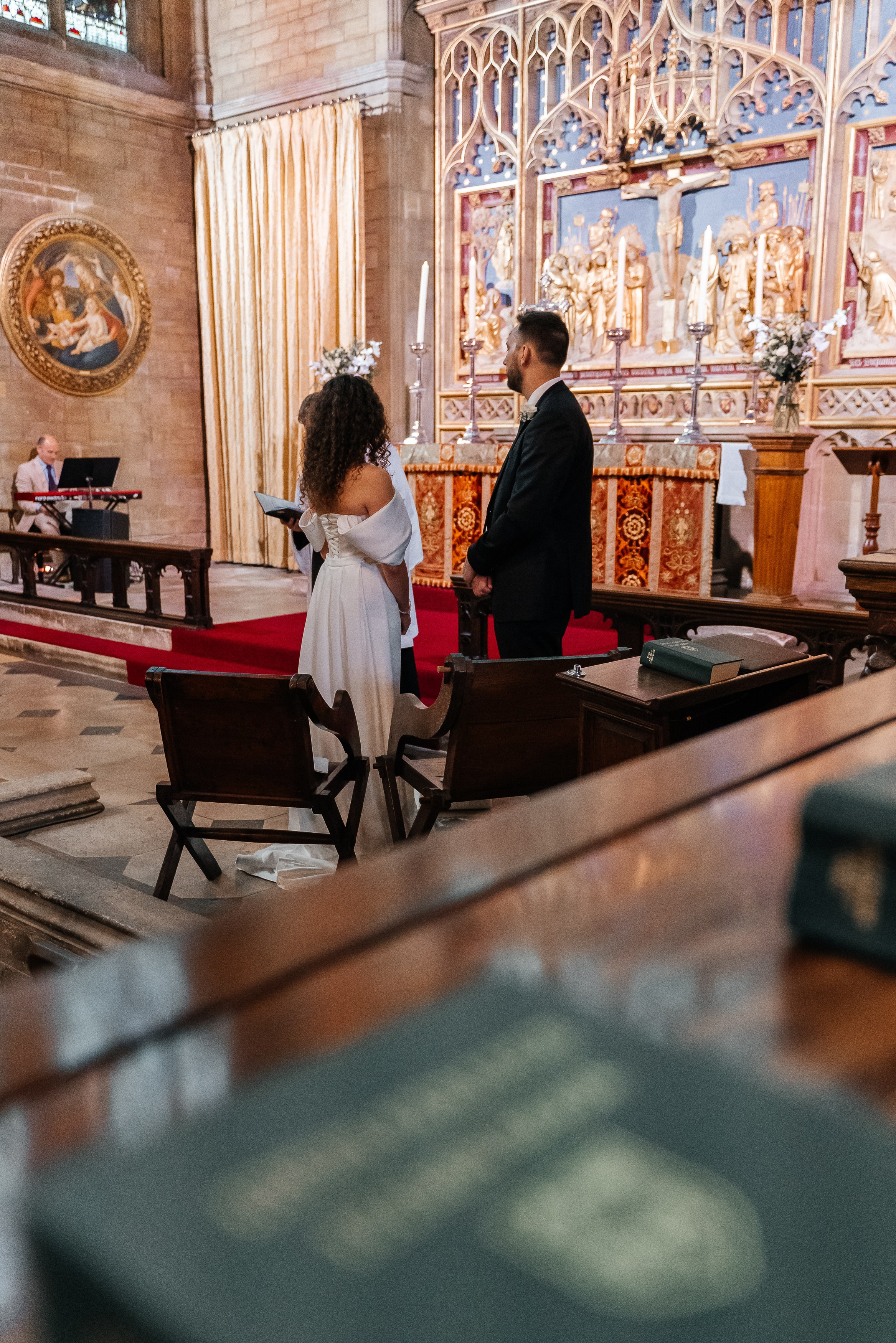 Wedding ceremony at The Lower chapel in Eton, Wedding in Eton, wedding photographer in Eton, wedding photographer in Eton