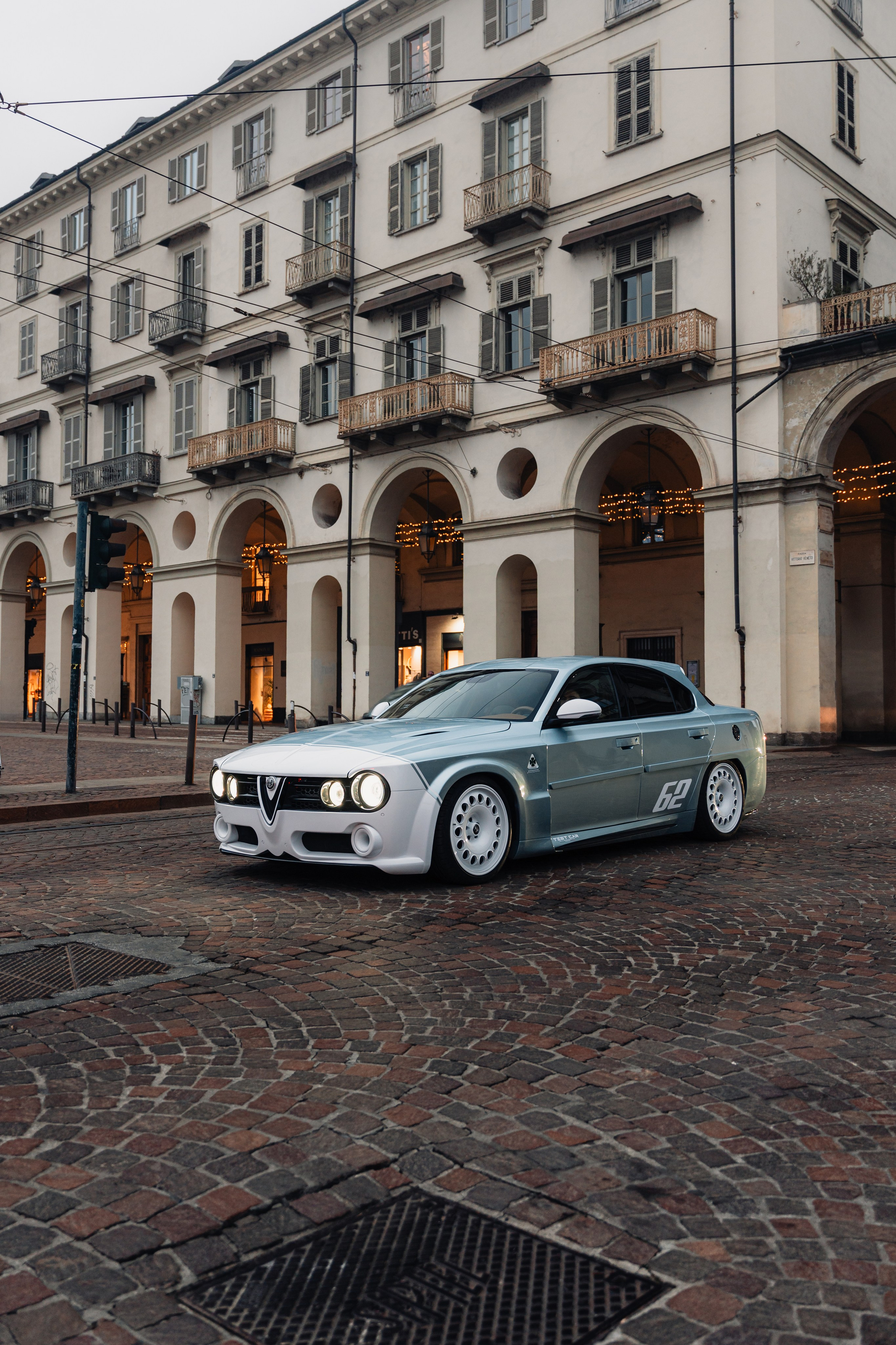 Afla Romeo Giulia ErreErre Fuoriserie. Photographe de voitures à Paris — Vitalii Motruk