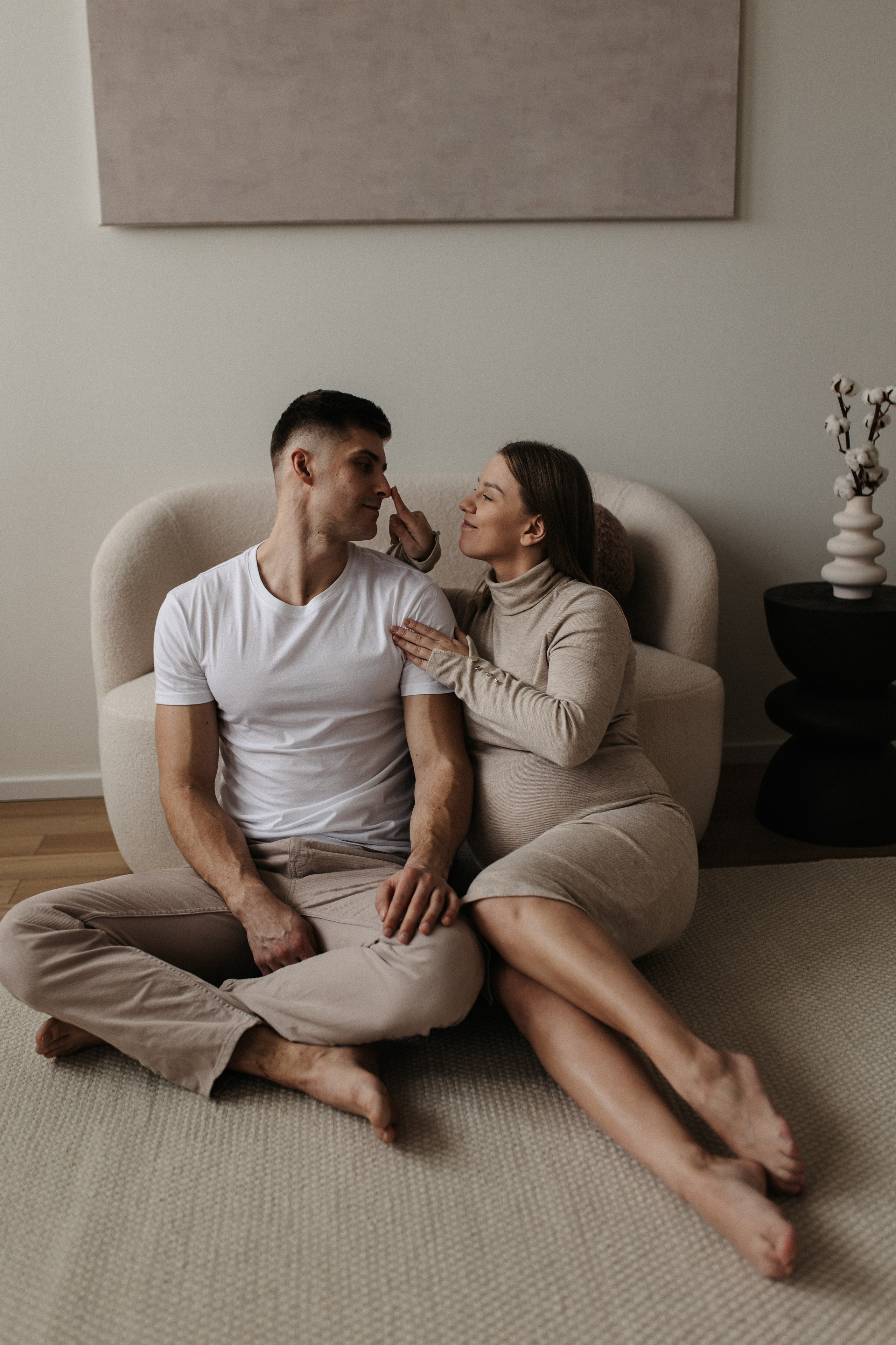 Pełna emocji fotografia sesja ciążowa lifestyle | Natalia Malinowska Fotografia | Augustów Warszawa. Natalia Malinowska Fotografia | Fotograf ślubny i rodzinny Augustów Warszawa