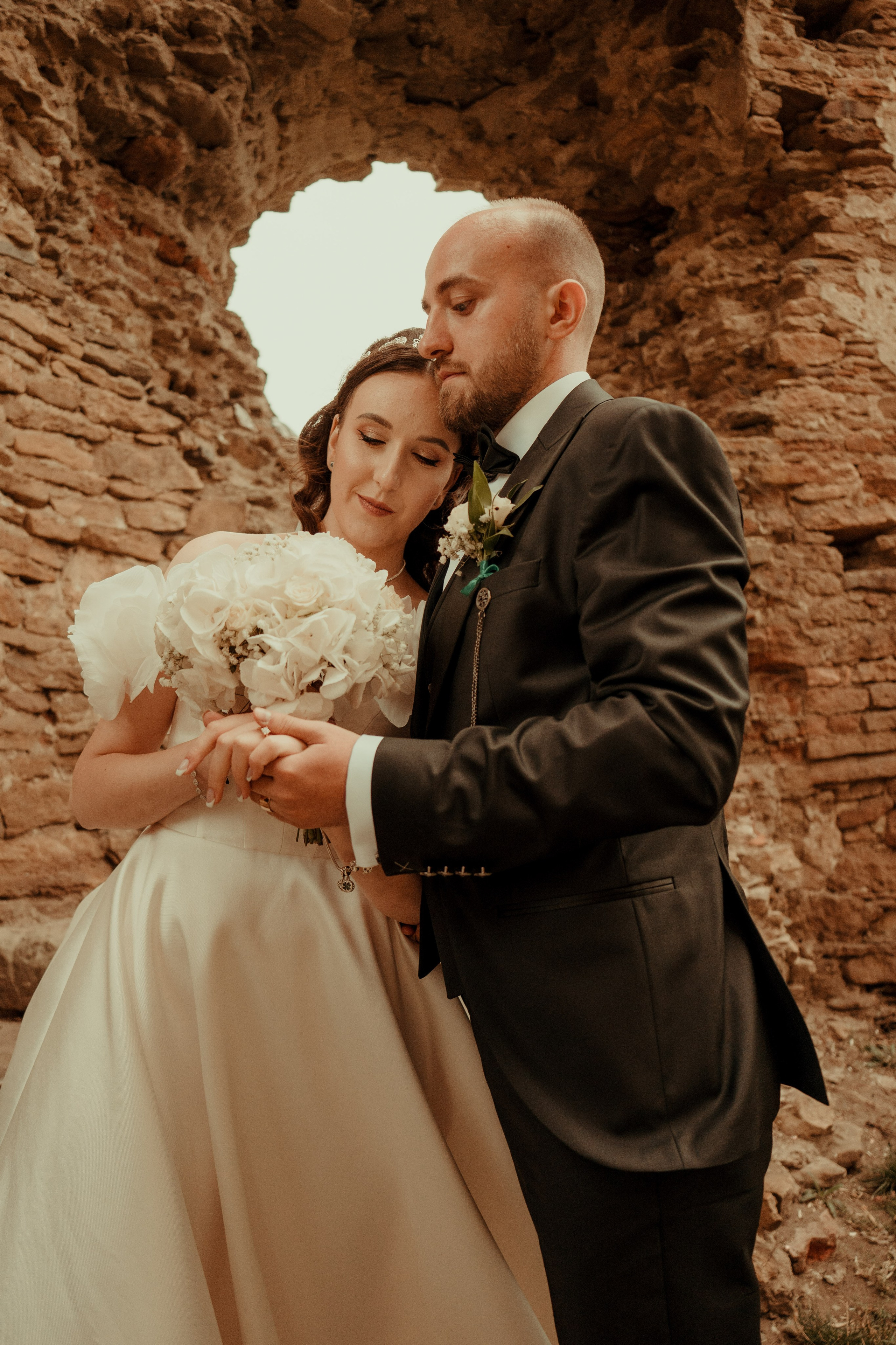 fotograf nuntă videograf nuntă fotograf profesionist nuntă  videografie nuntăservicii foto video nuntă foto video nuntă preț pachet foto video nuntă fotograf și videograf nuntă