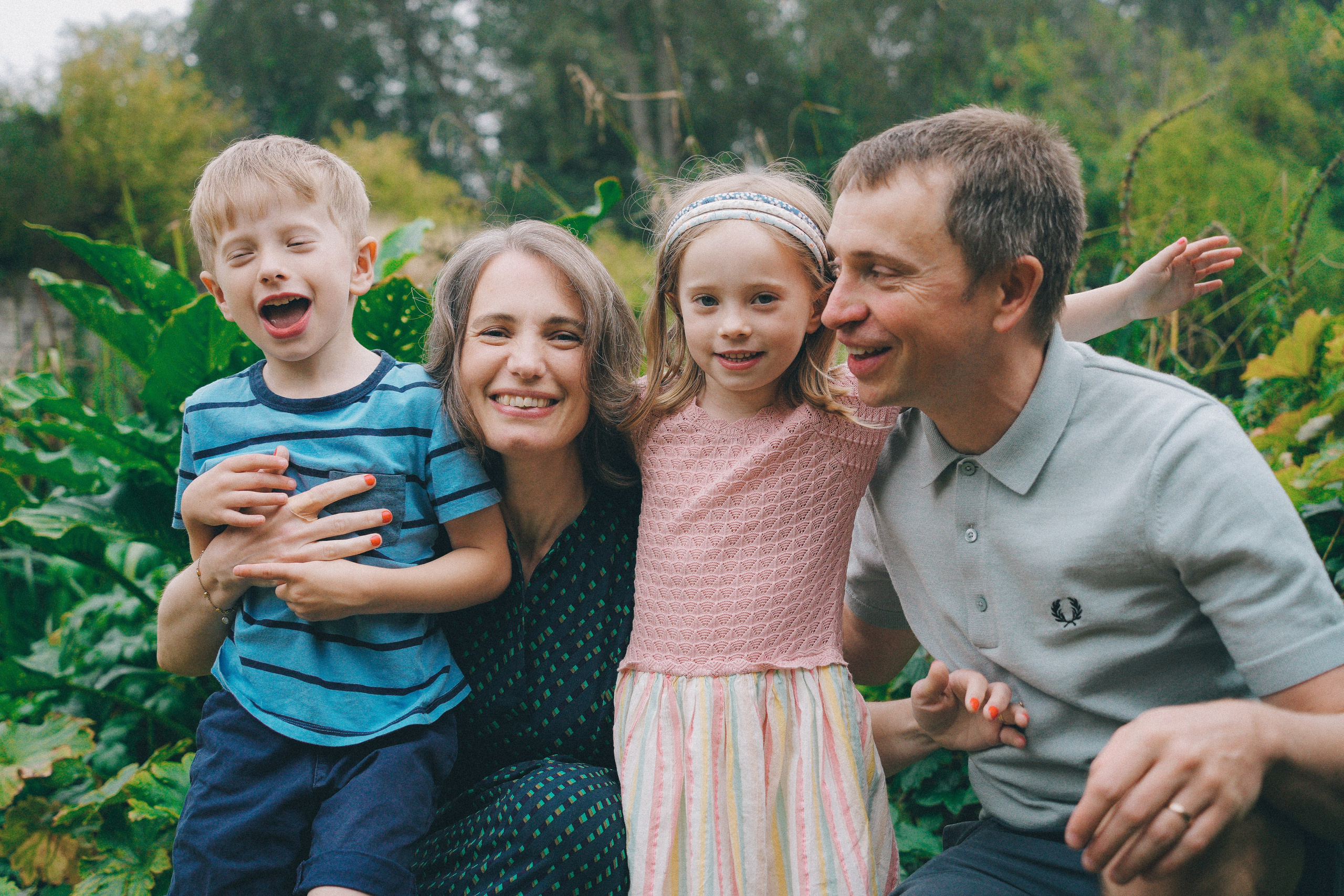 Outdoor family photo session in Solihull and Birmingham 