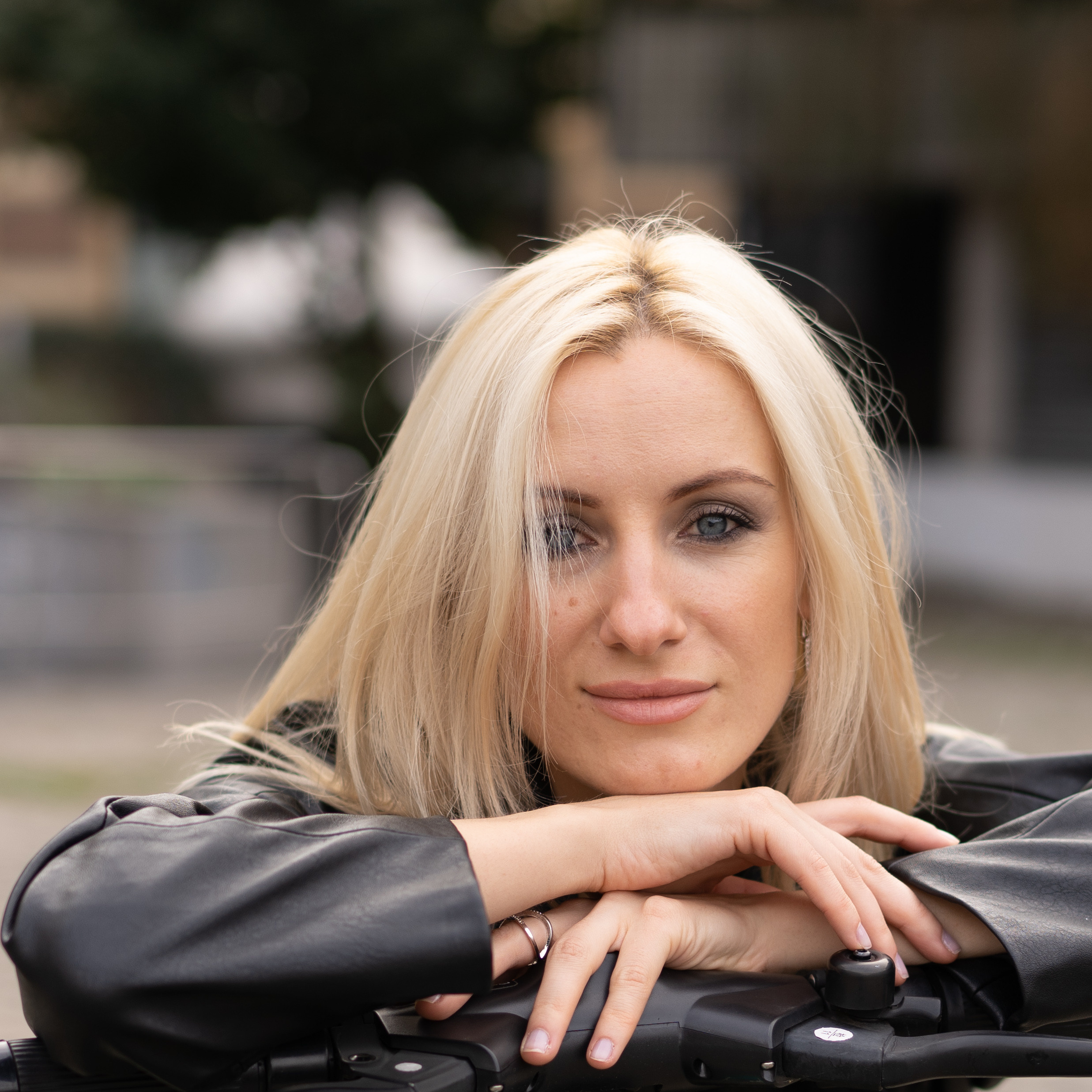 Julia / Brussel. Tatyana Van Hedent een fotograaf te Zele, Oost-Vlaanderen