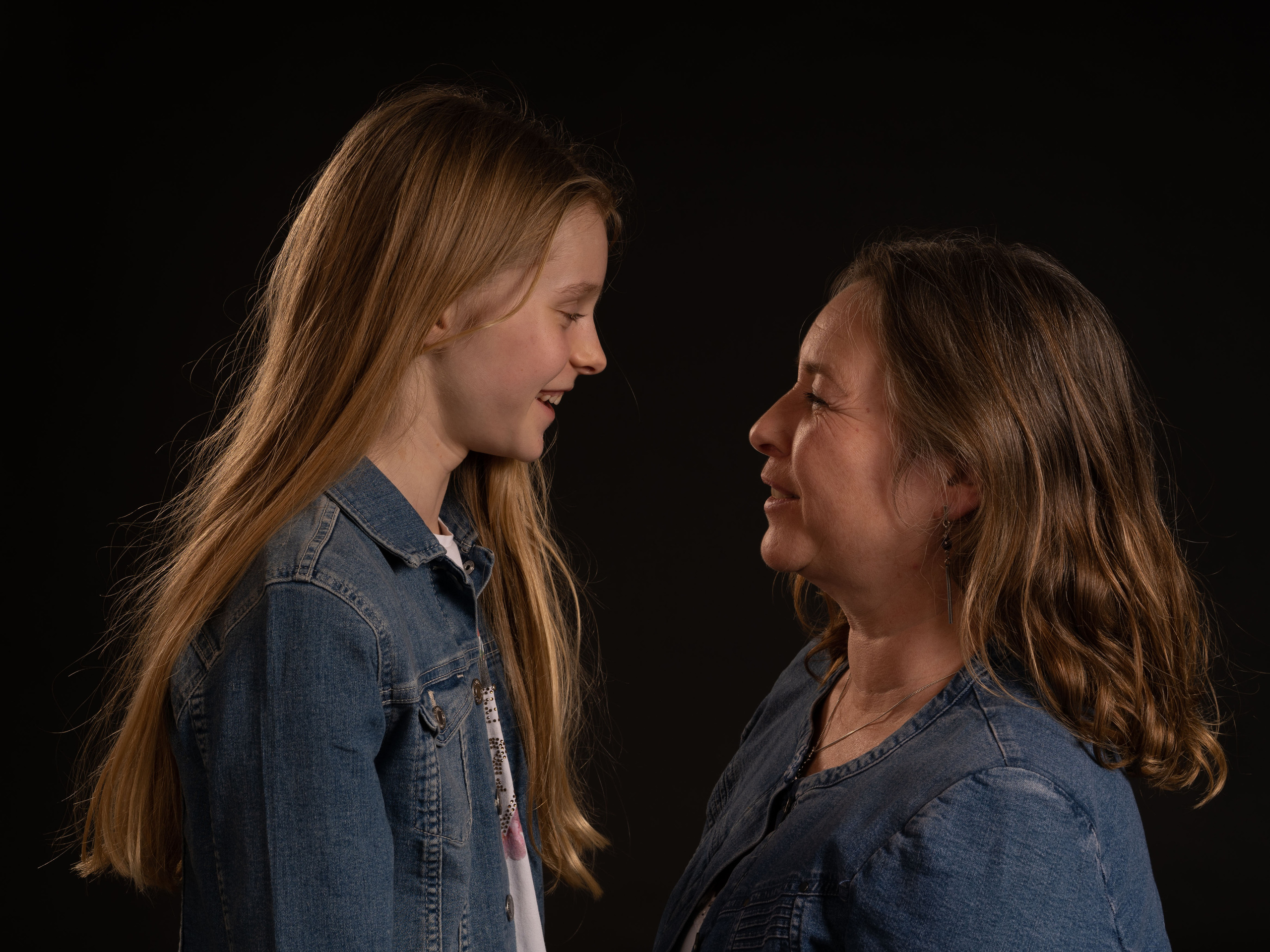 Tanja & Leandra. Tatyana Van Hedent een fotograaf te Zele, Oost-Vlaanderen