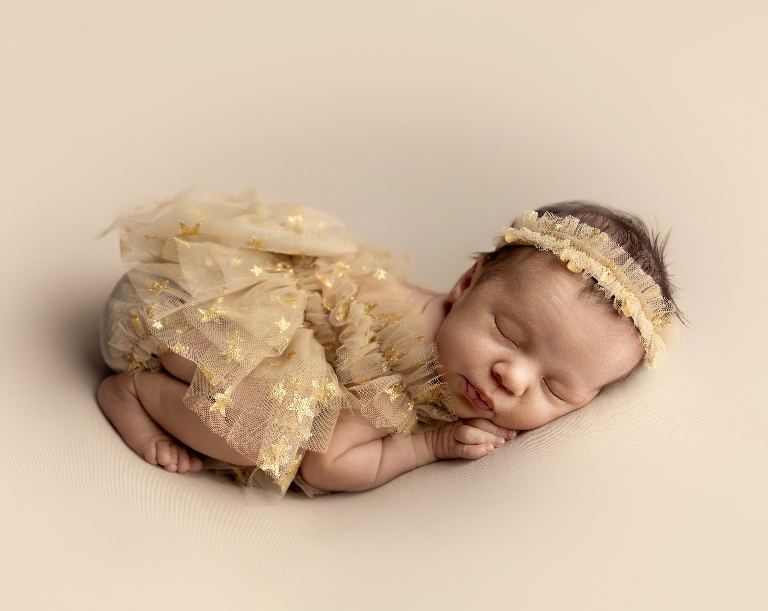 Newborn, kids, family photographer based near Zurich, Switzerland