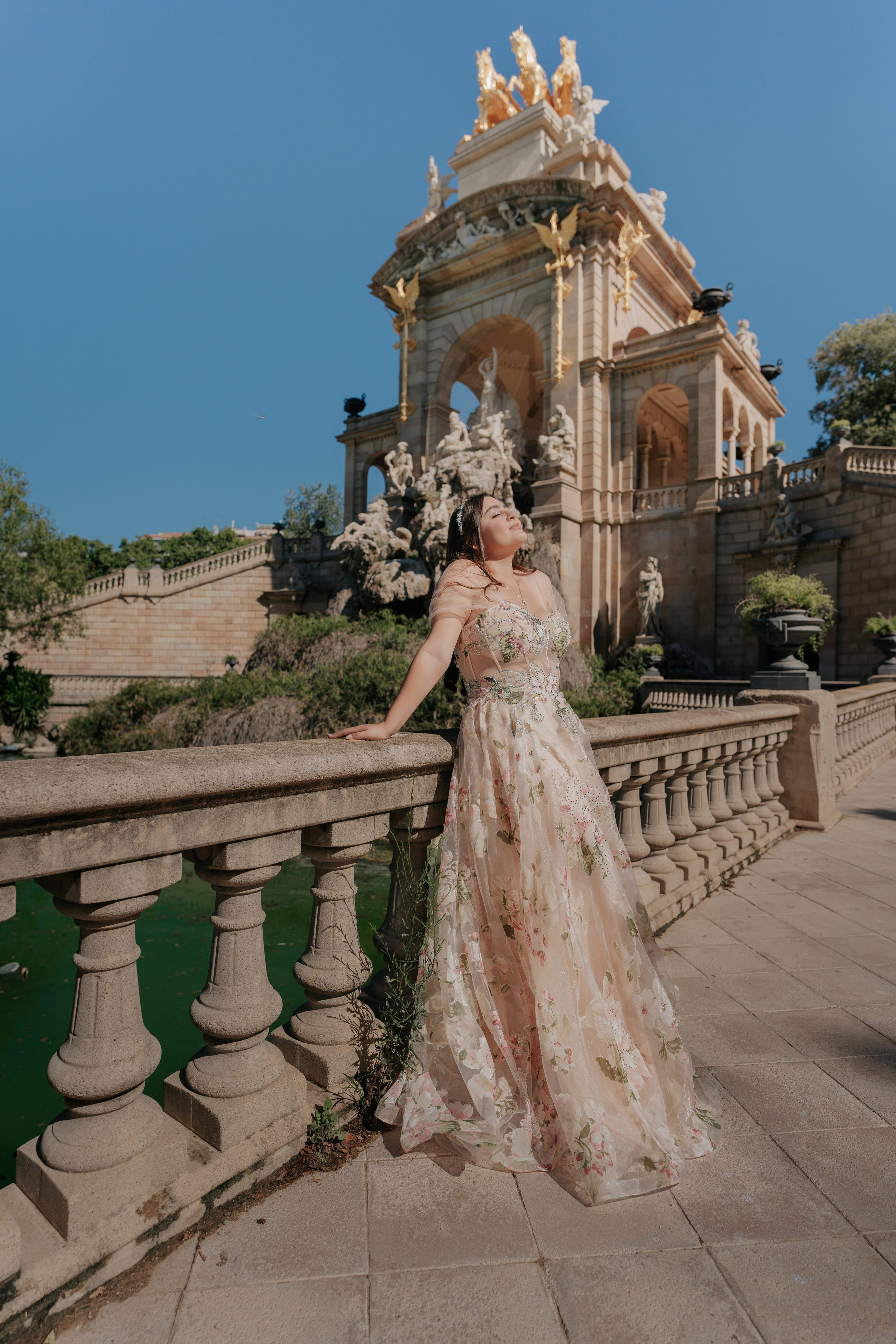 Barcelona Wow Dress Rental Luxury Photoshoot. DiaFoto — Wow Photographer in Barcelona | Premium Barcelona Photoshoot Experience